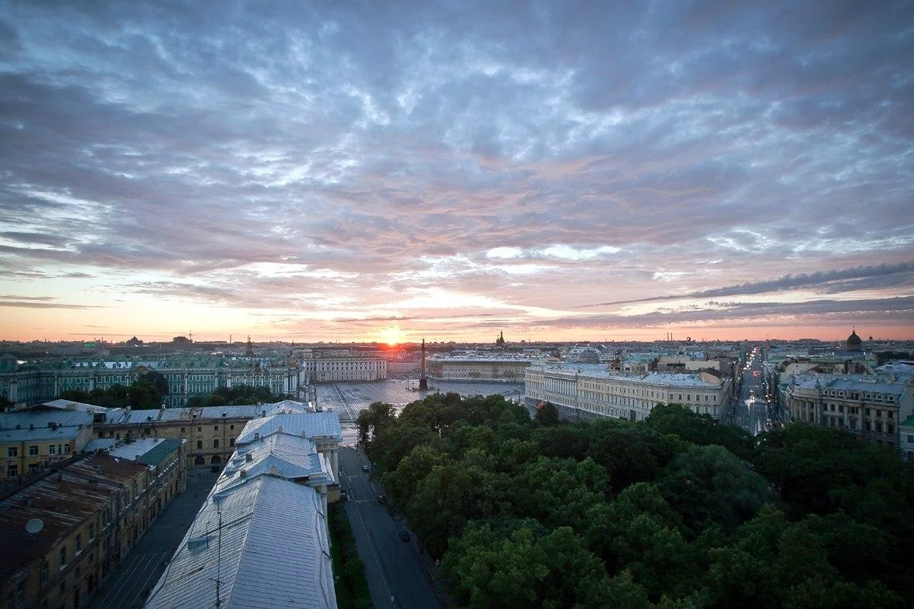 Адмиралтейство в Санкт-Петербурге вид с крыши