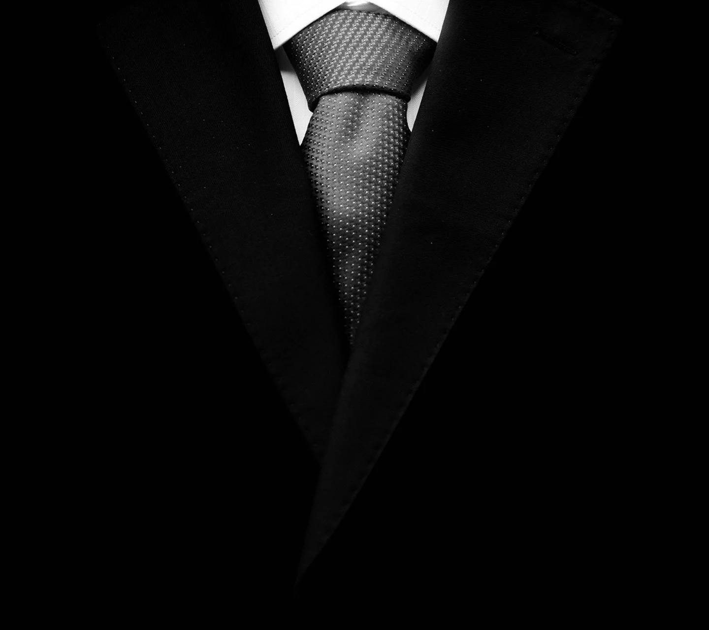 Ава костюм с галстуком