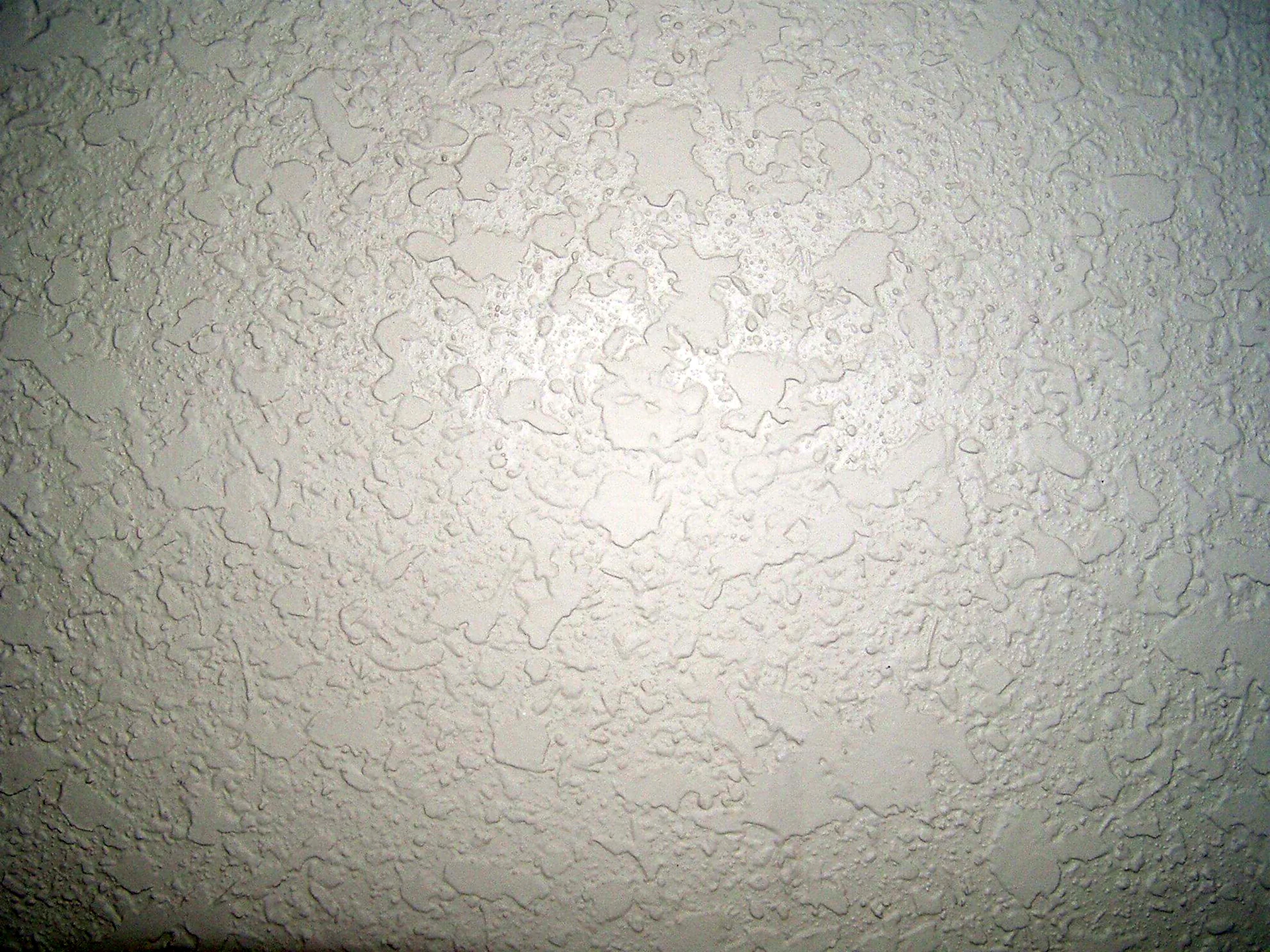Белая штукатурка для потолка