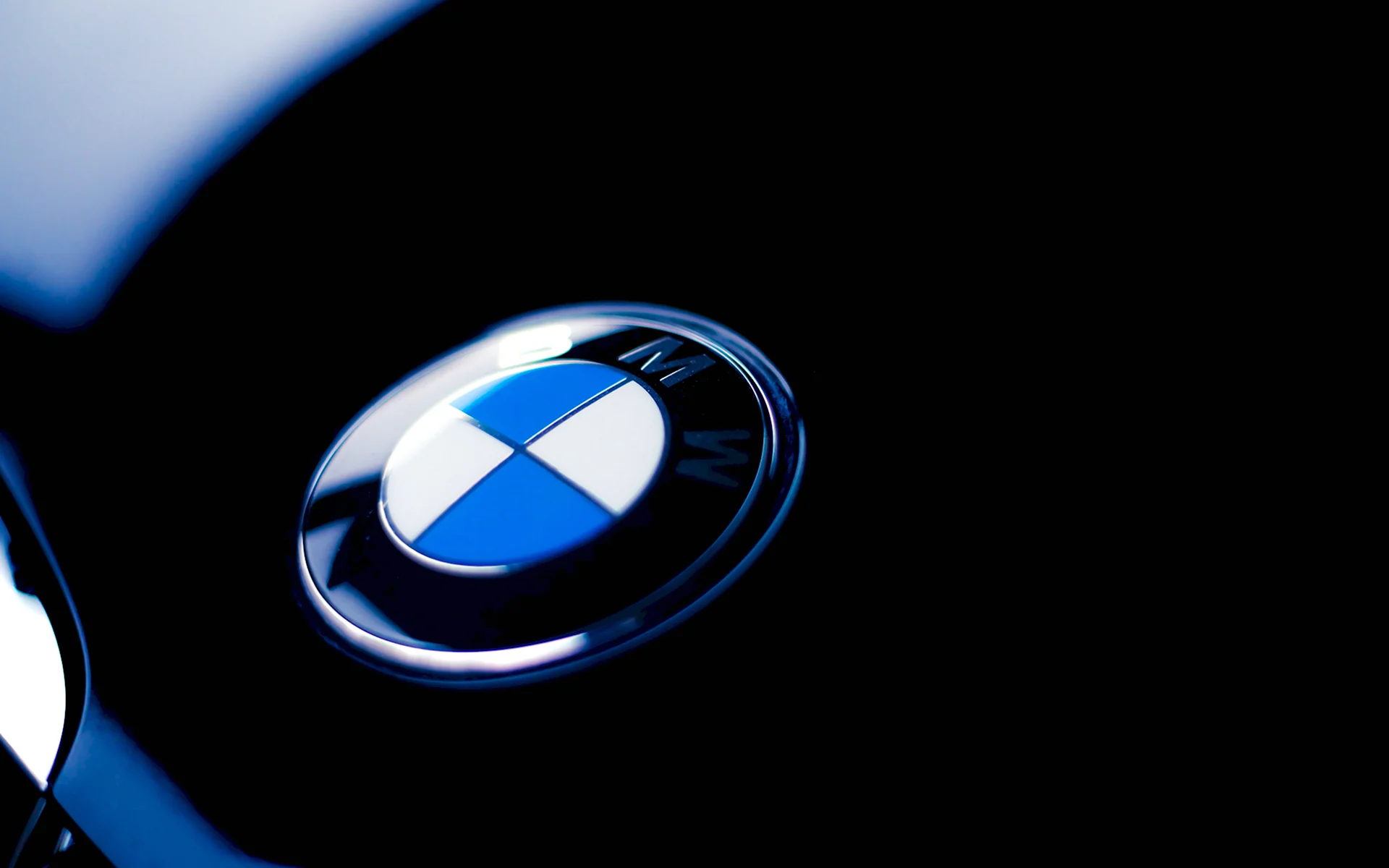BMW эмблема