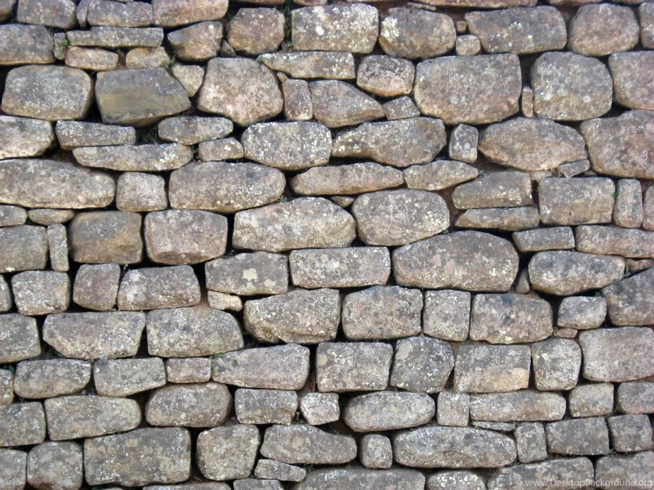 Бутовый камень стена