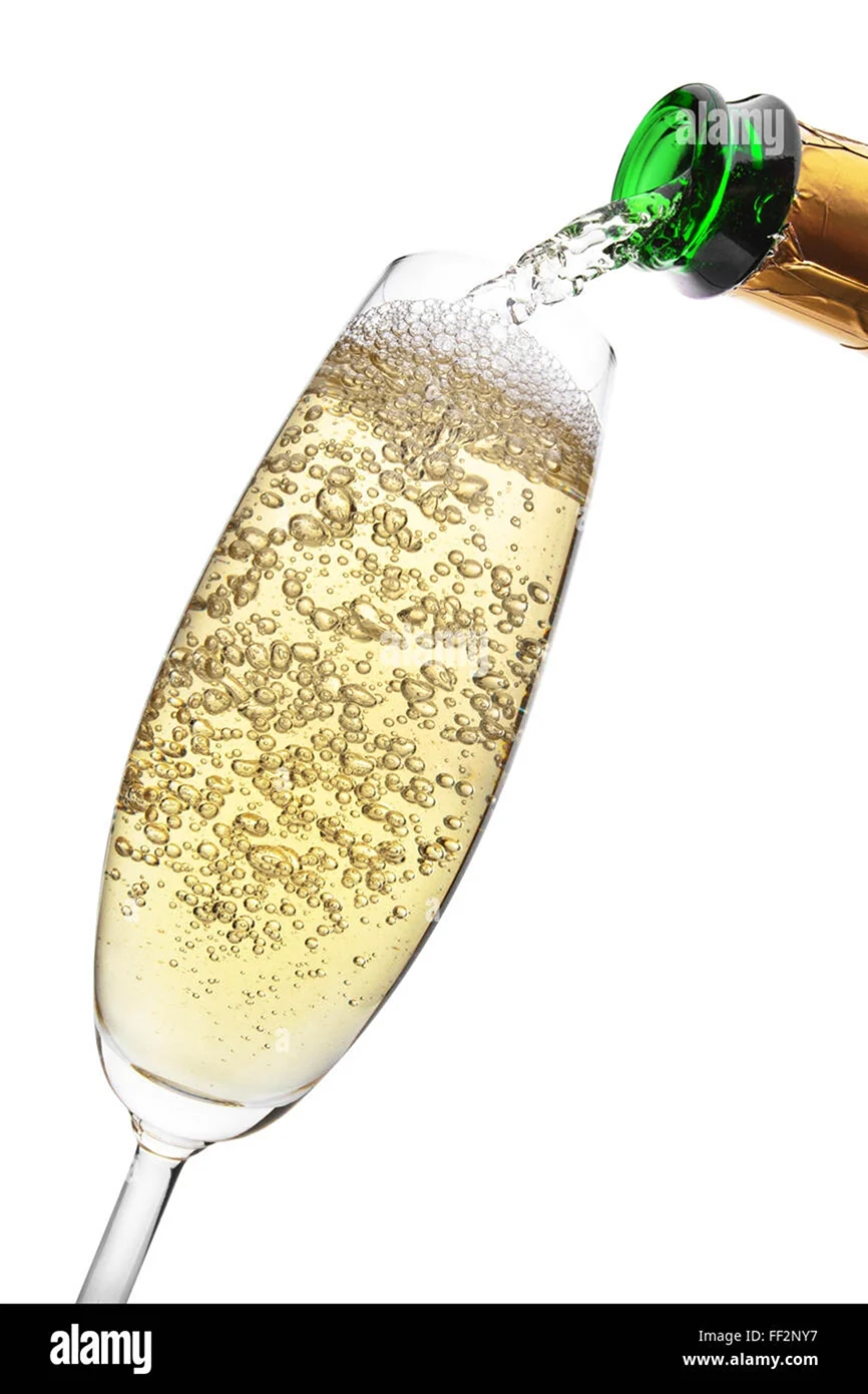 Бутылка шампанского с пузырьками