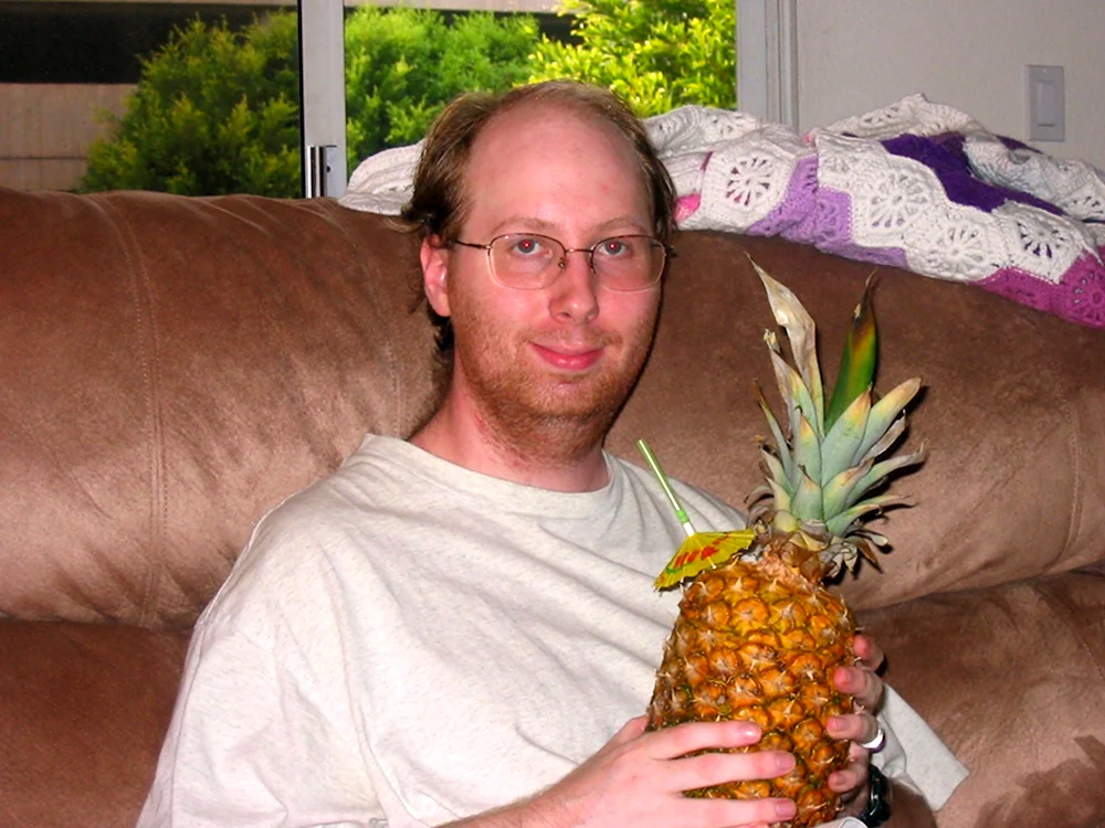 Человек ананас