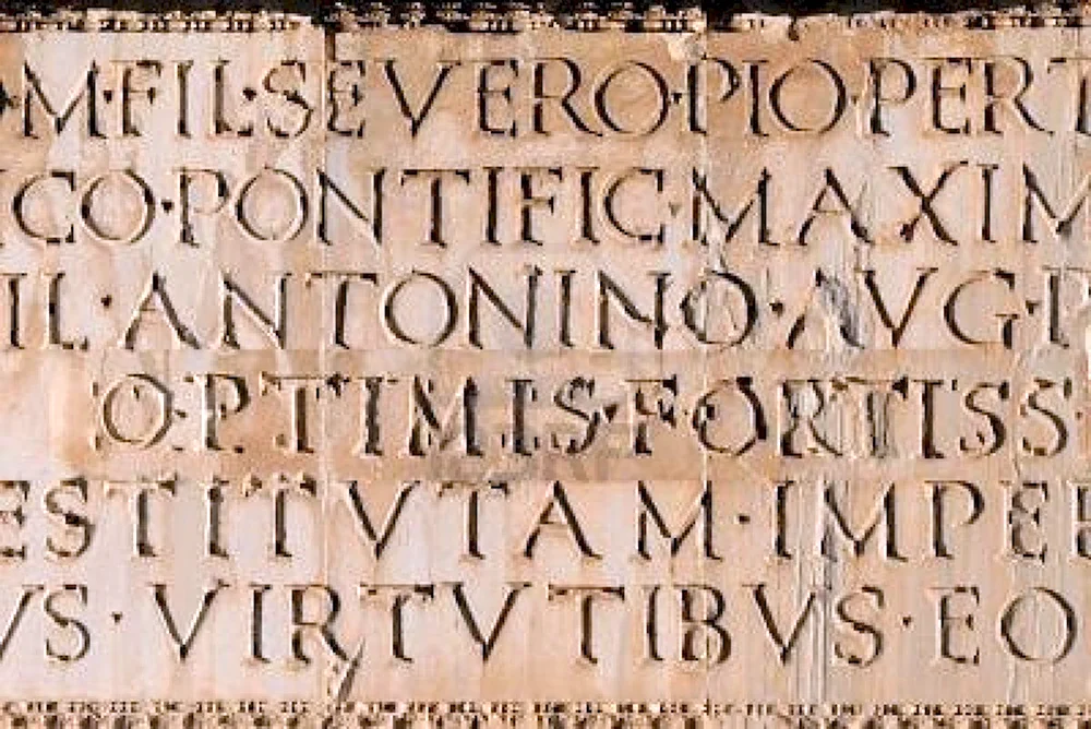 Древний латинский алфавит