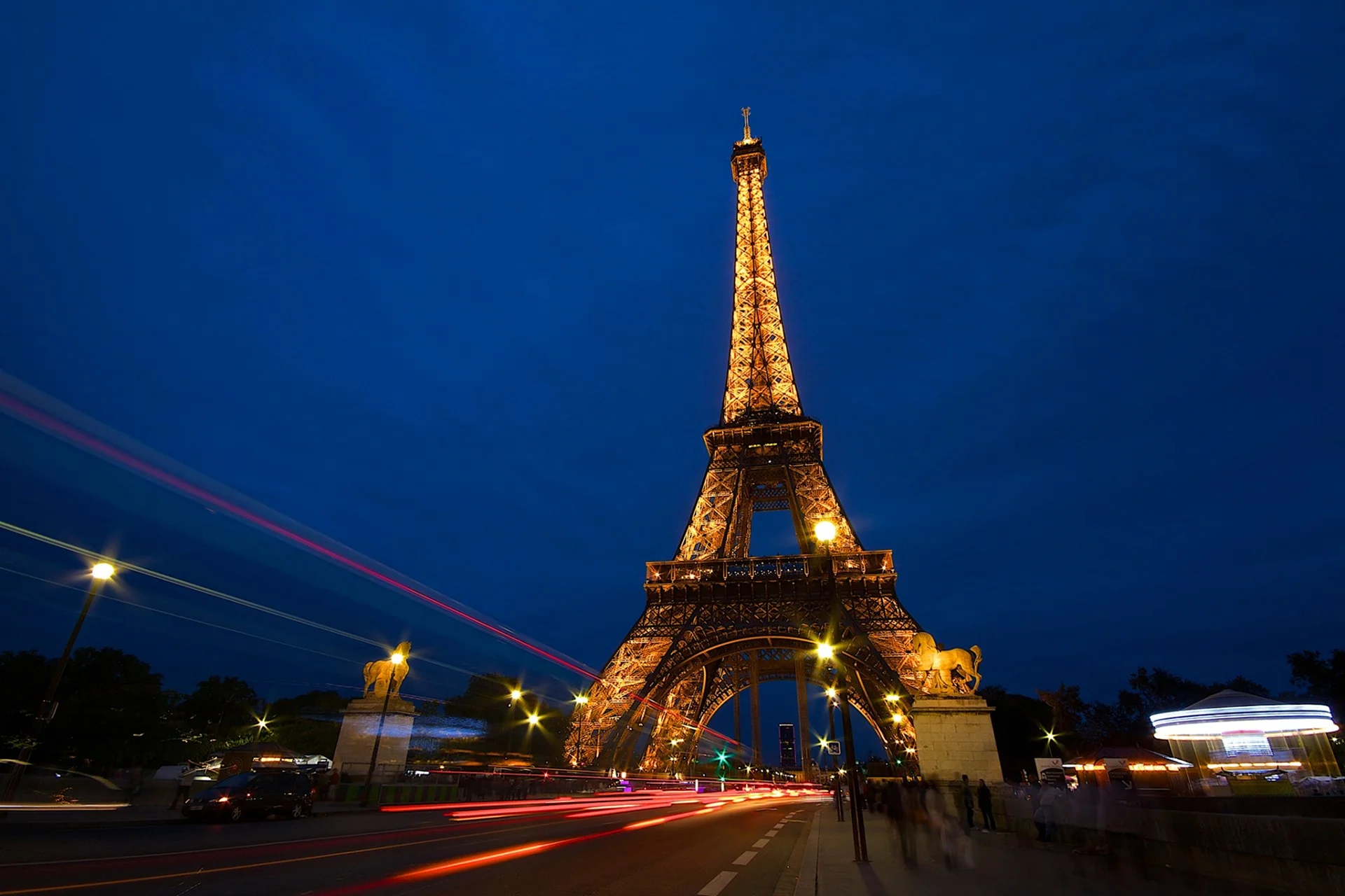 Эйфелева башня la Tour Eiffel