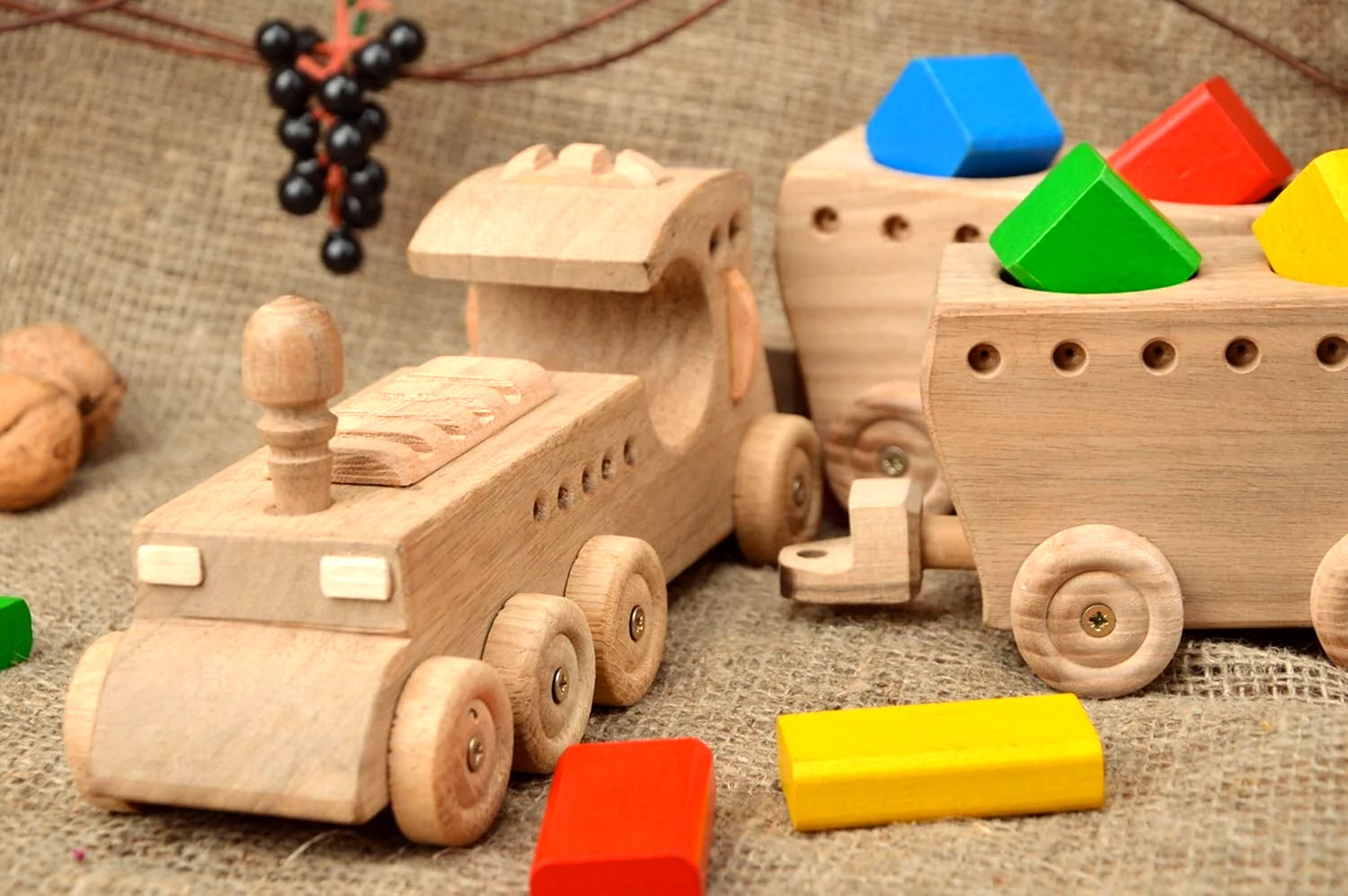 Экологически чистые деревянные игрушки