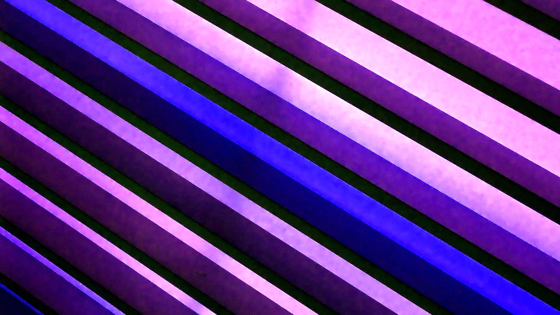 Фиолетовая полоса