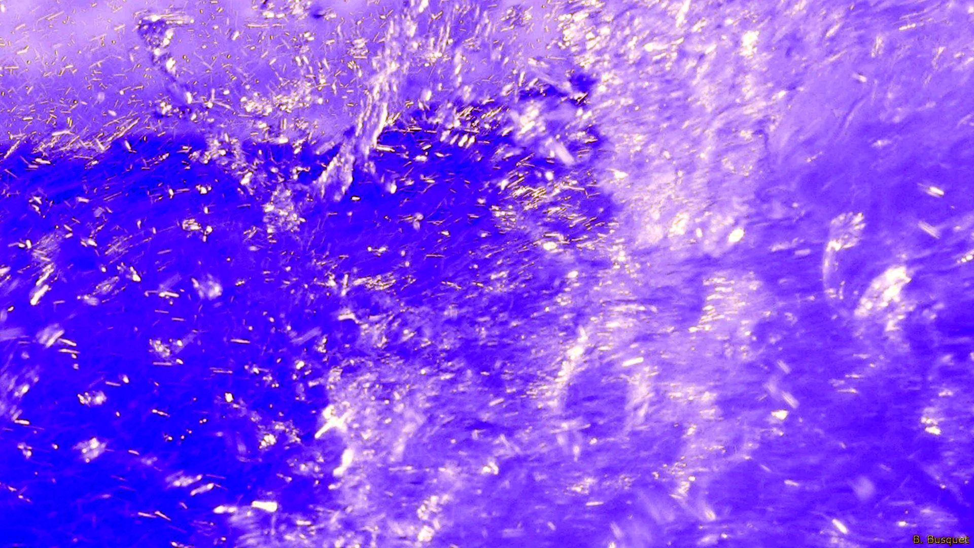 Фиолетовая вода
