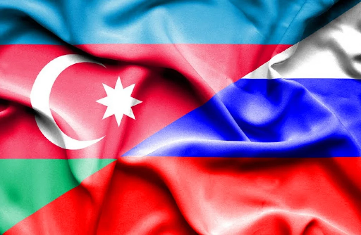 Флаг Азербайджана и России