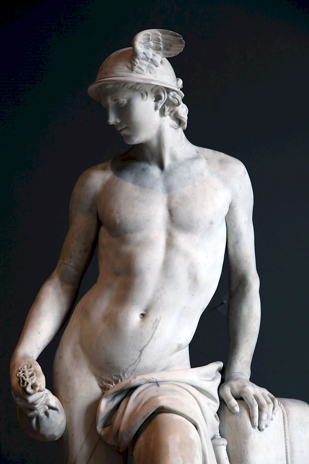 Гермес Бог древней Греции скульптура