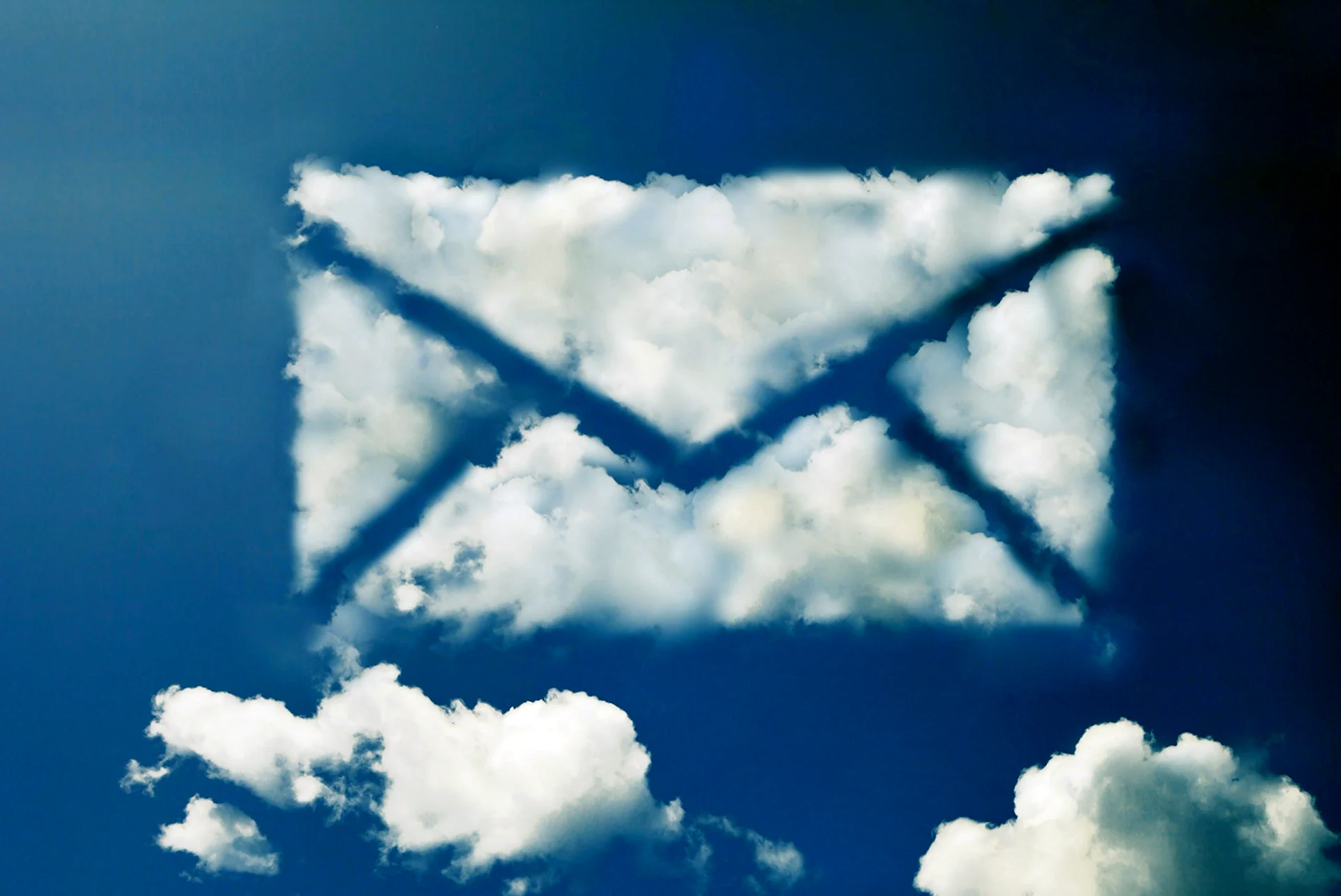 Голубой фон электронный почты