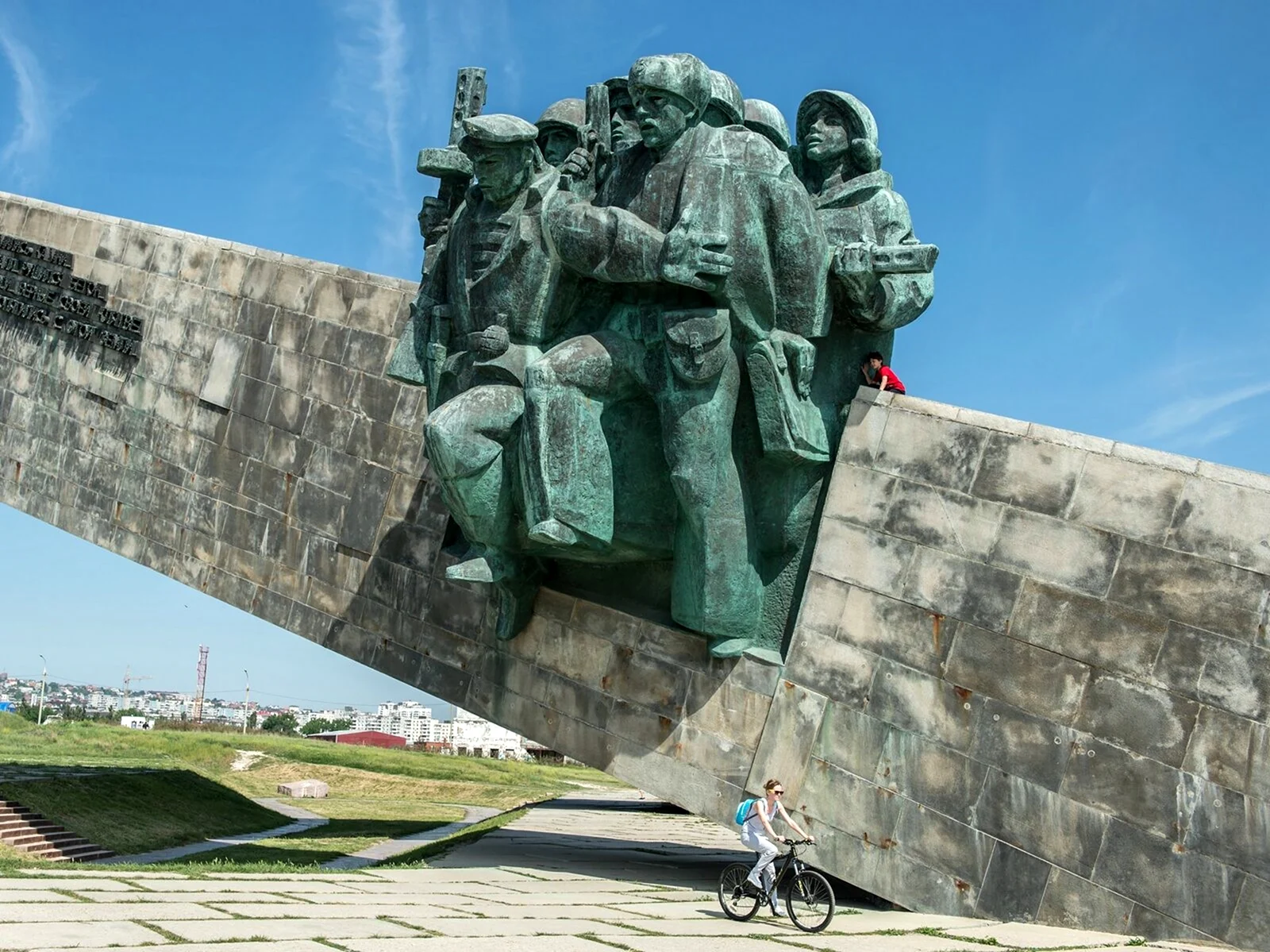 Город герой Новороссийск. Мемориал малая земля.