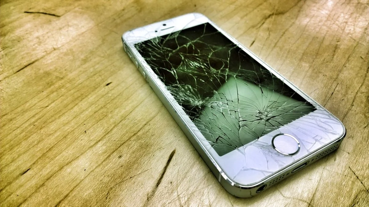 Iphone 5 разбитый