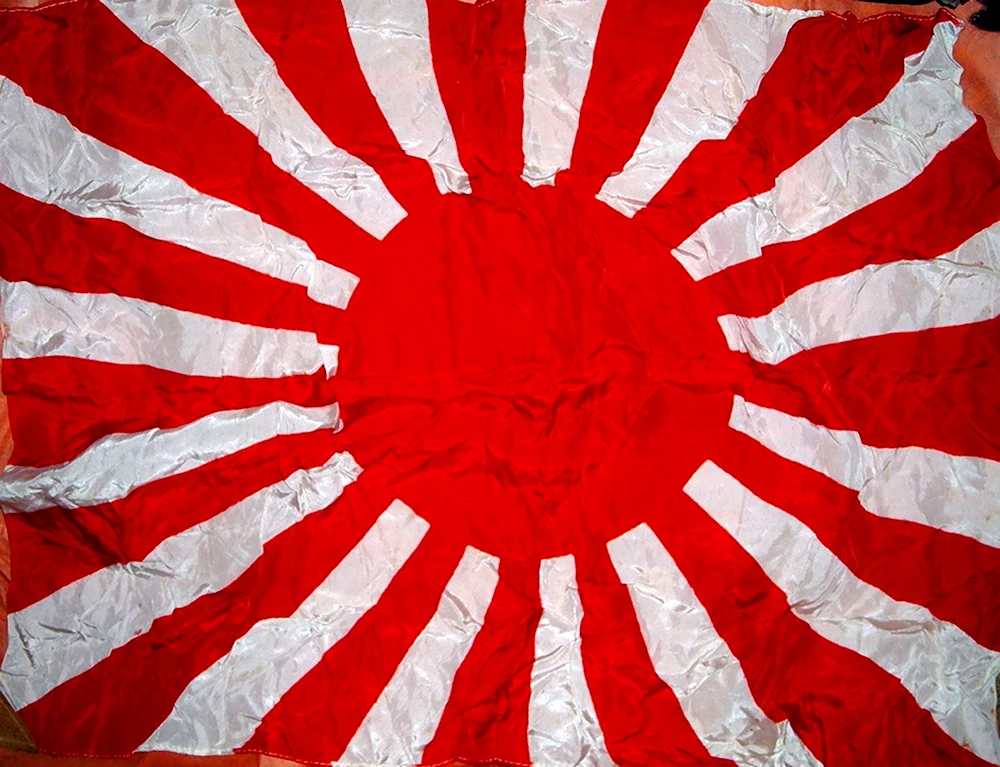 Хирохито на японском флаге