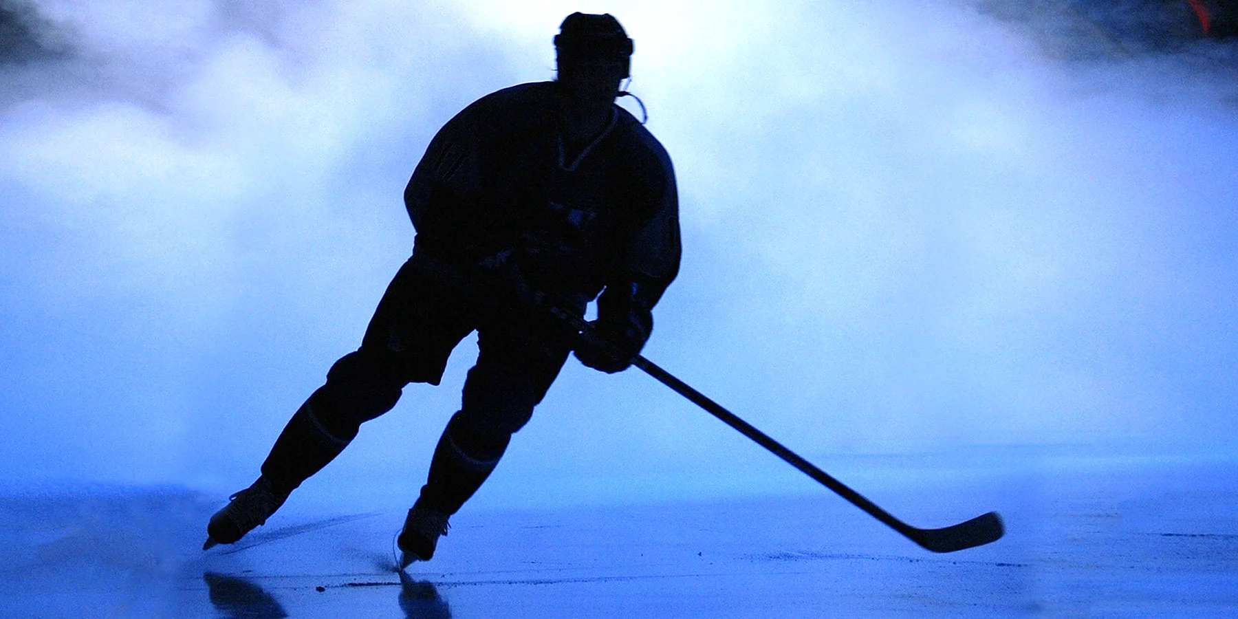Хоккеист на льду
