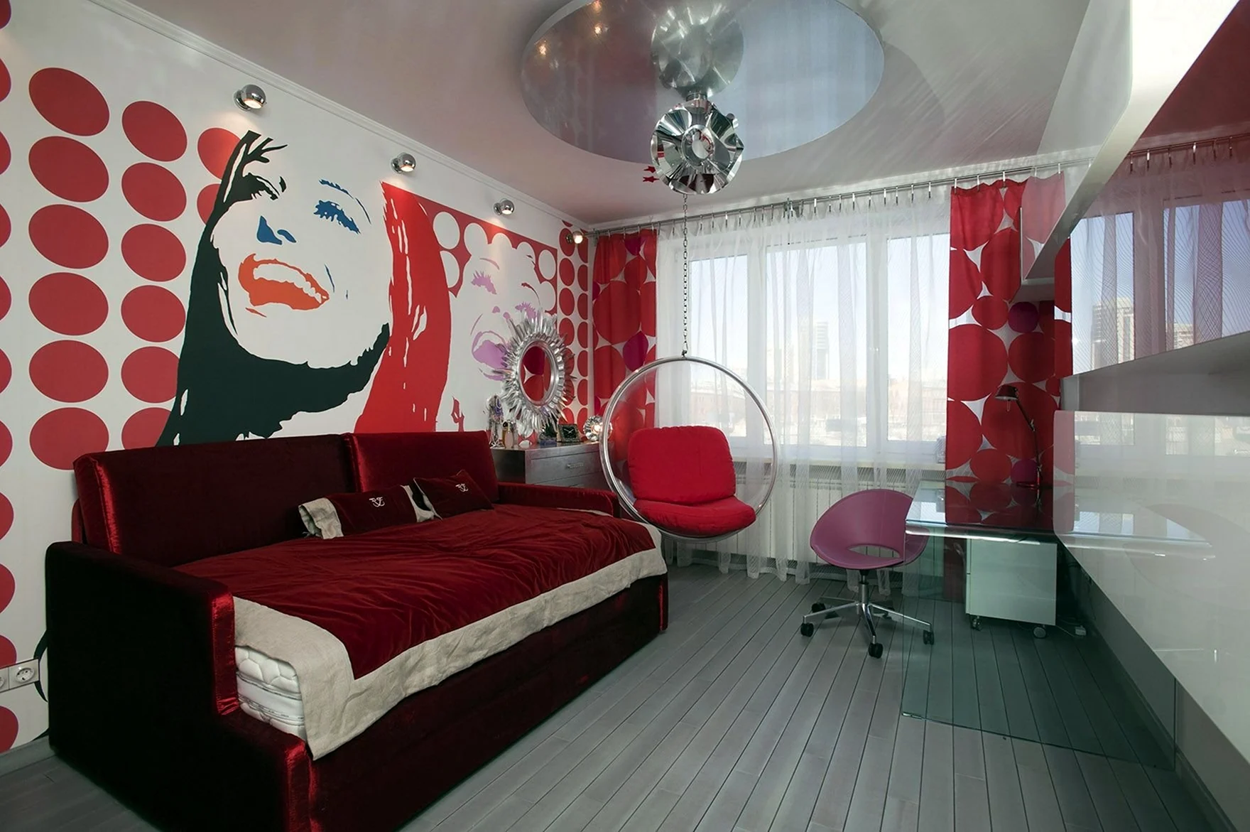 Красная комната для девочки подростка