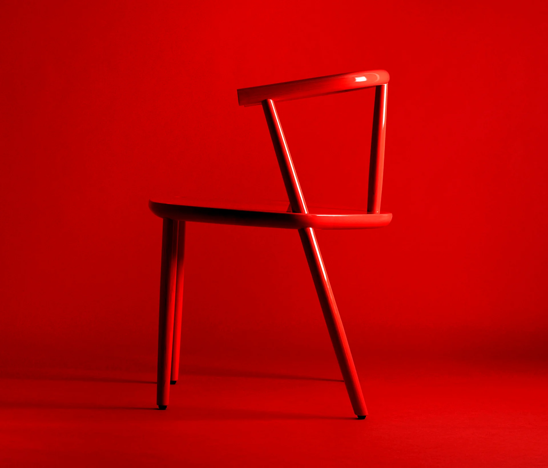Красный столик