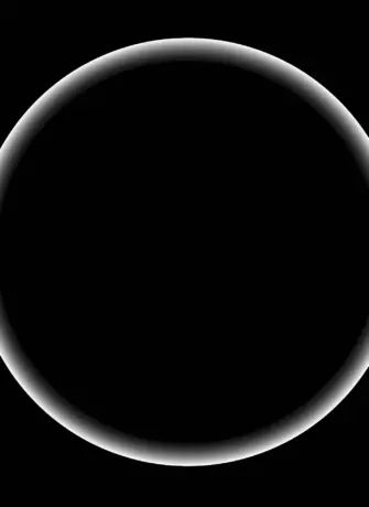 Круг на черном фоне