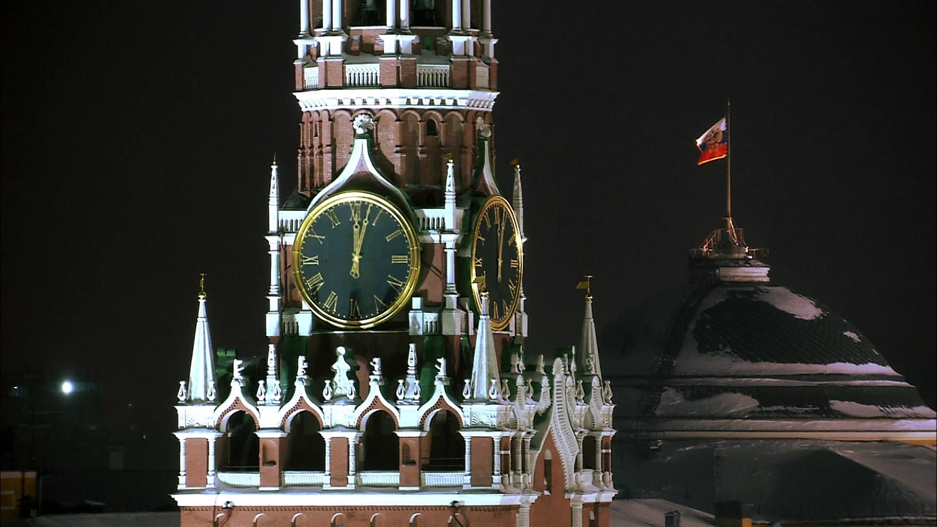 Куранты на Спасской башне Московского Кремля новый год