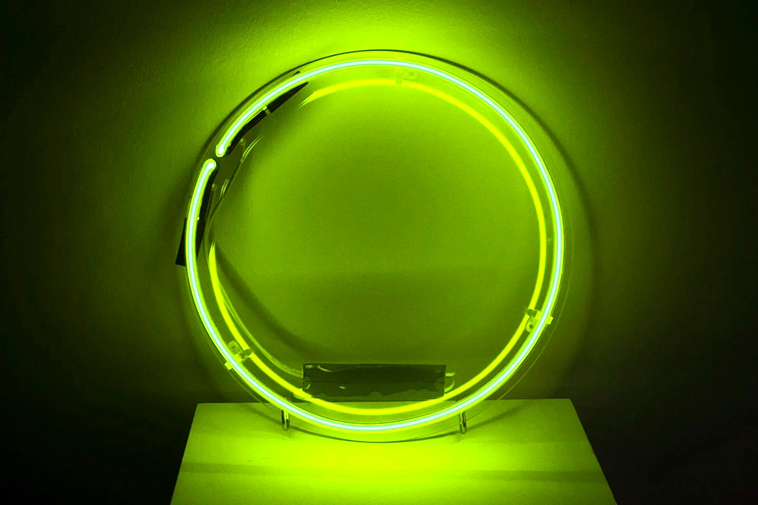 Лампа плоская люминесцентная Flat II зелен 6 неон тр 2100x700x75