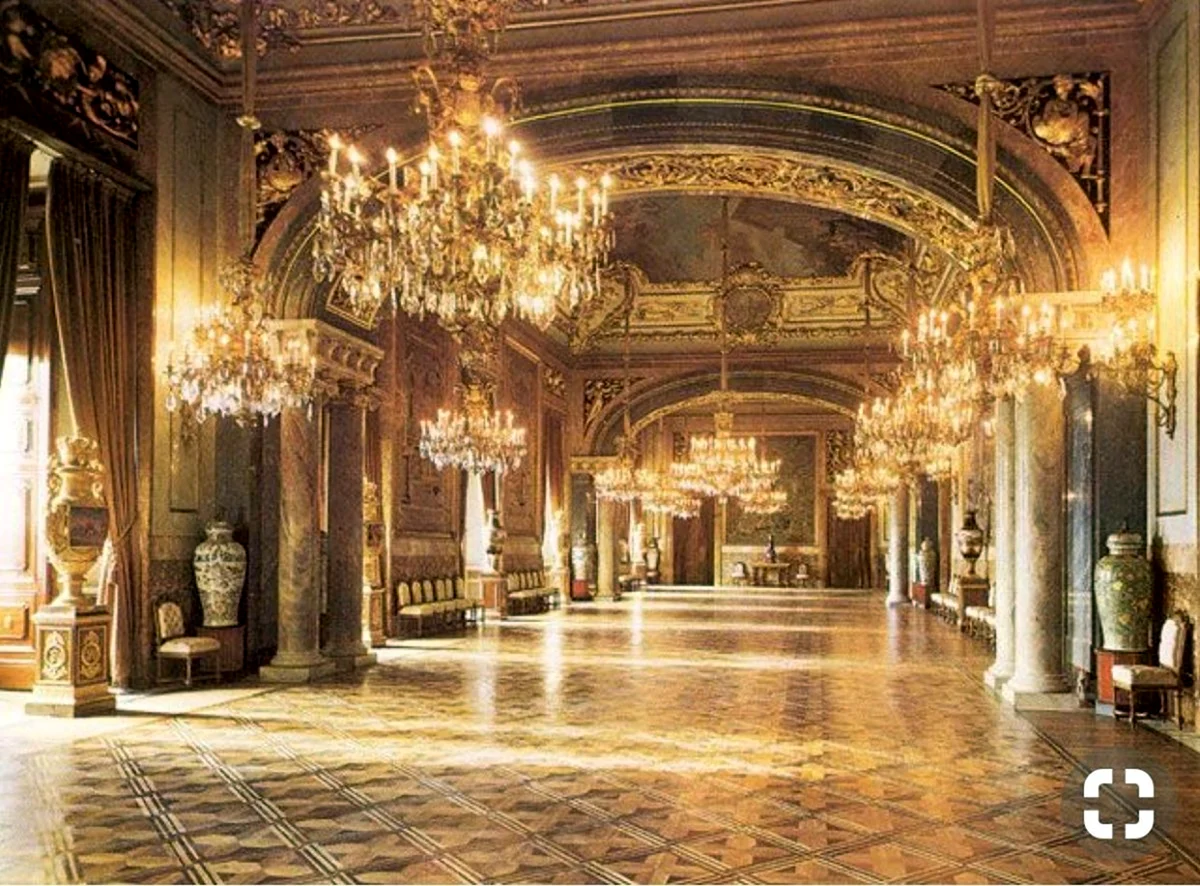 Мадрид Королевский дворец бальный зал