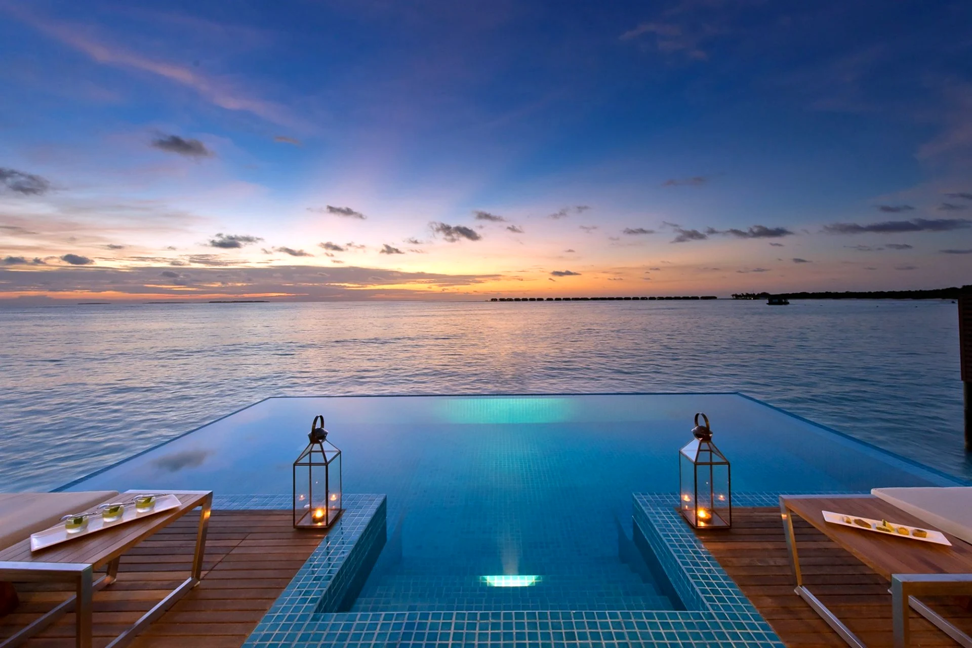 Мальдивы Hideaway Beach Resort