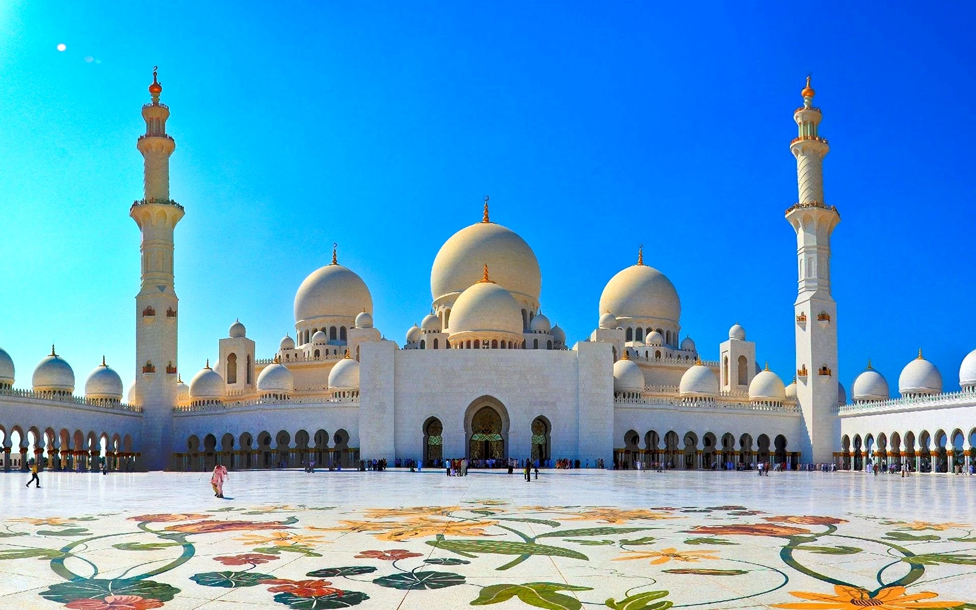 Мечеть Джумейра в Дубае туристы