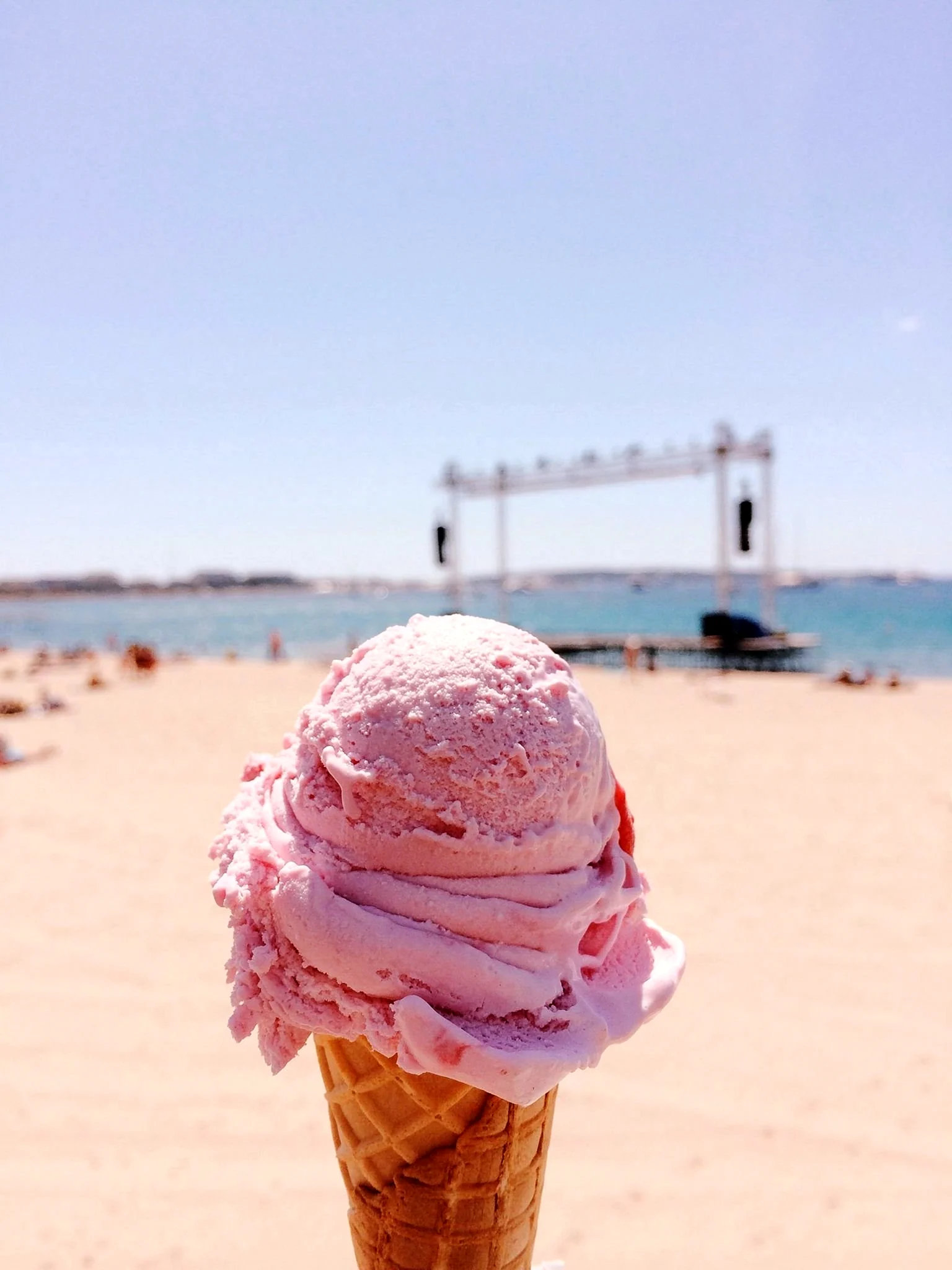 Мороженое на пляже