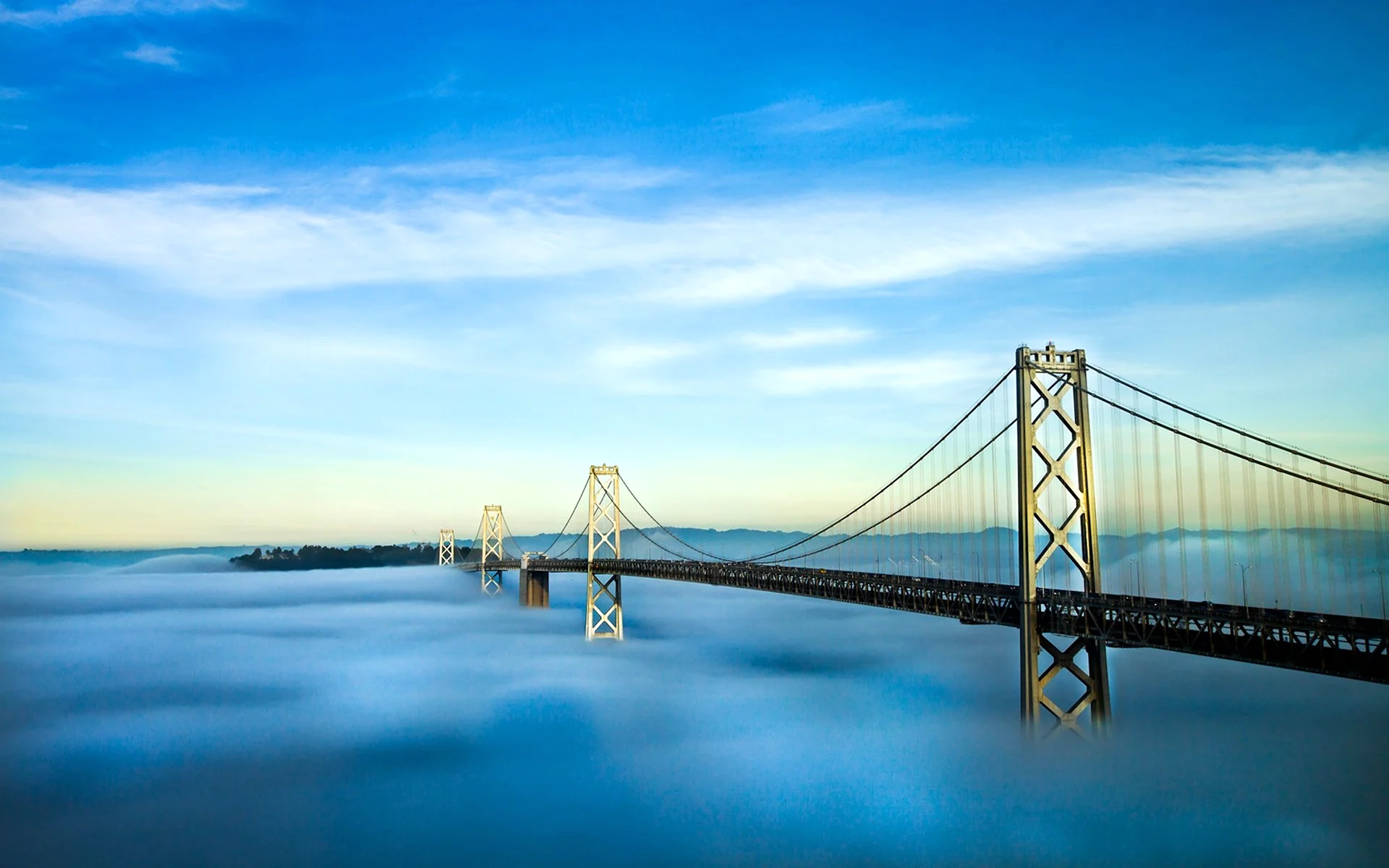 Мост между Сан-Франциско и Оклендом