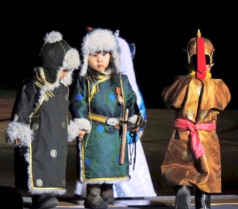 Национальный костюм Тыва тон тувинцев