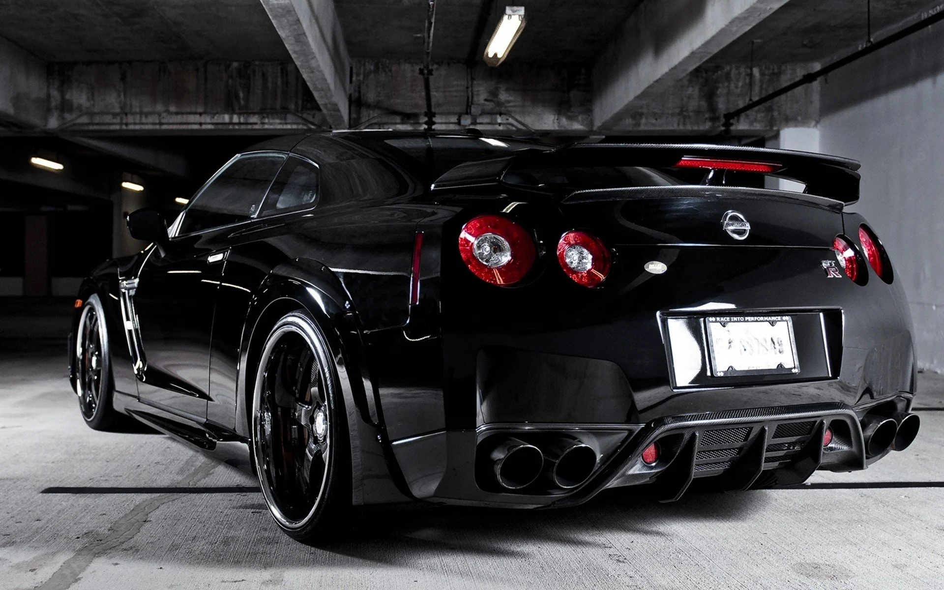 Nissan GTR r35 черный