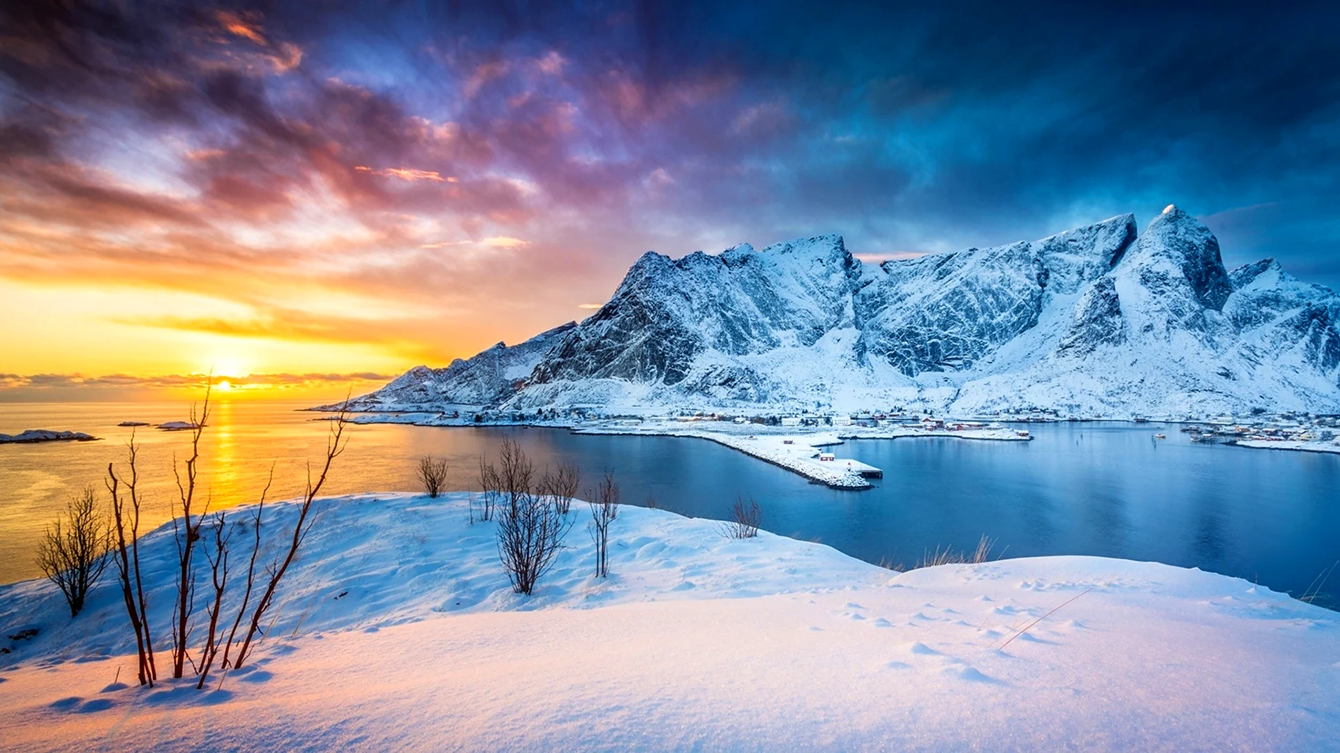 Норвегия снежные горы