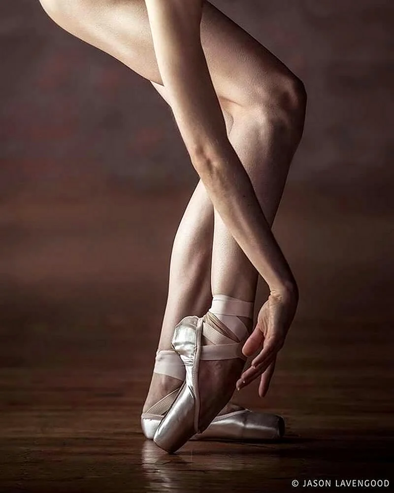 Олег Зотов балерины