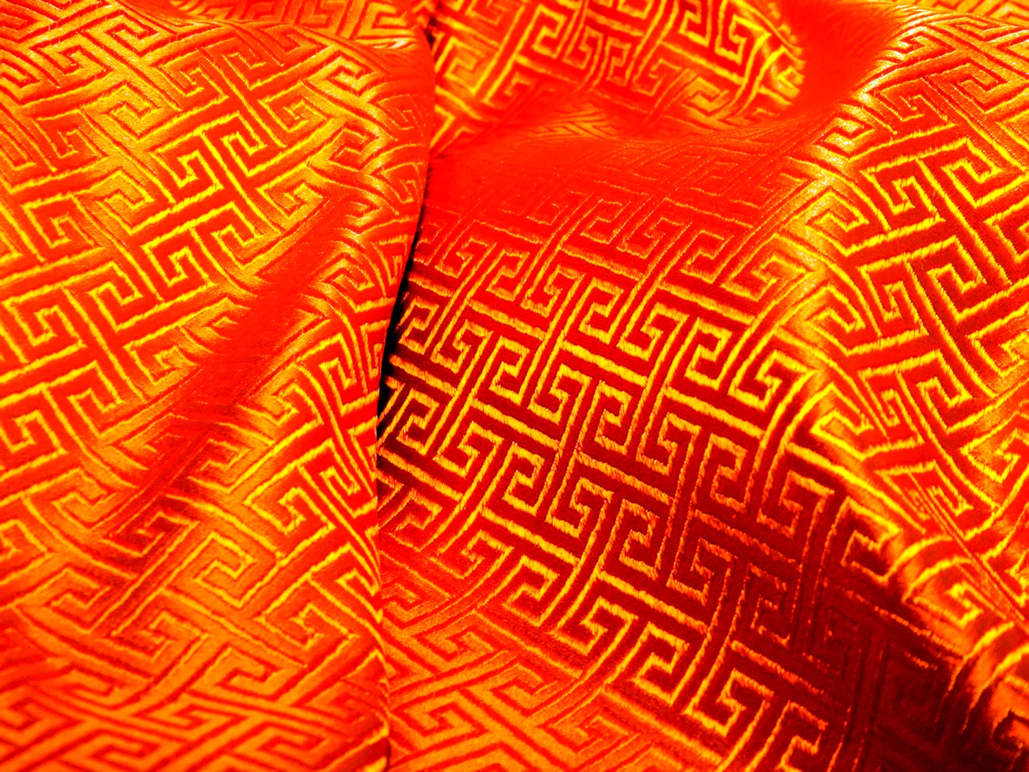 Оранжевая ткань с узором