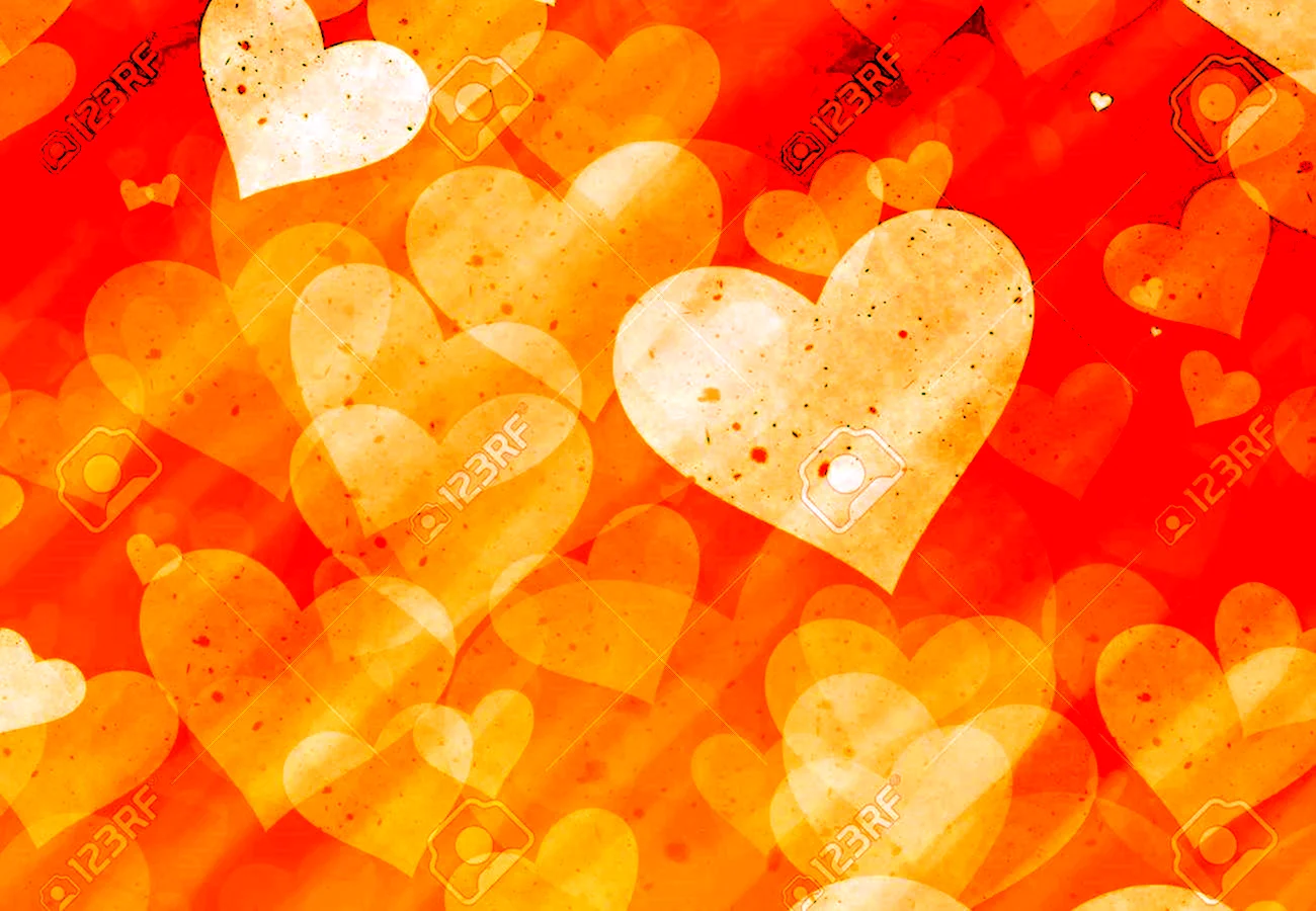 Оранжевый фон с сердечками