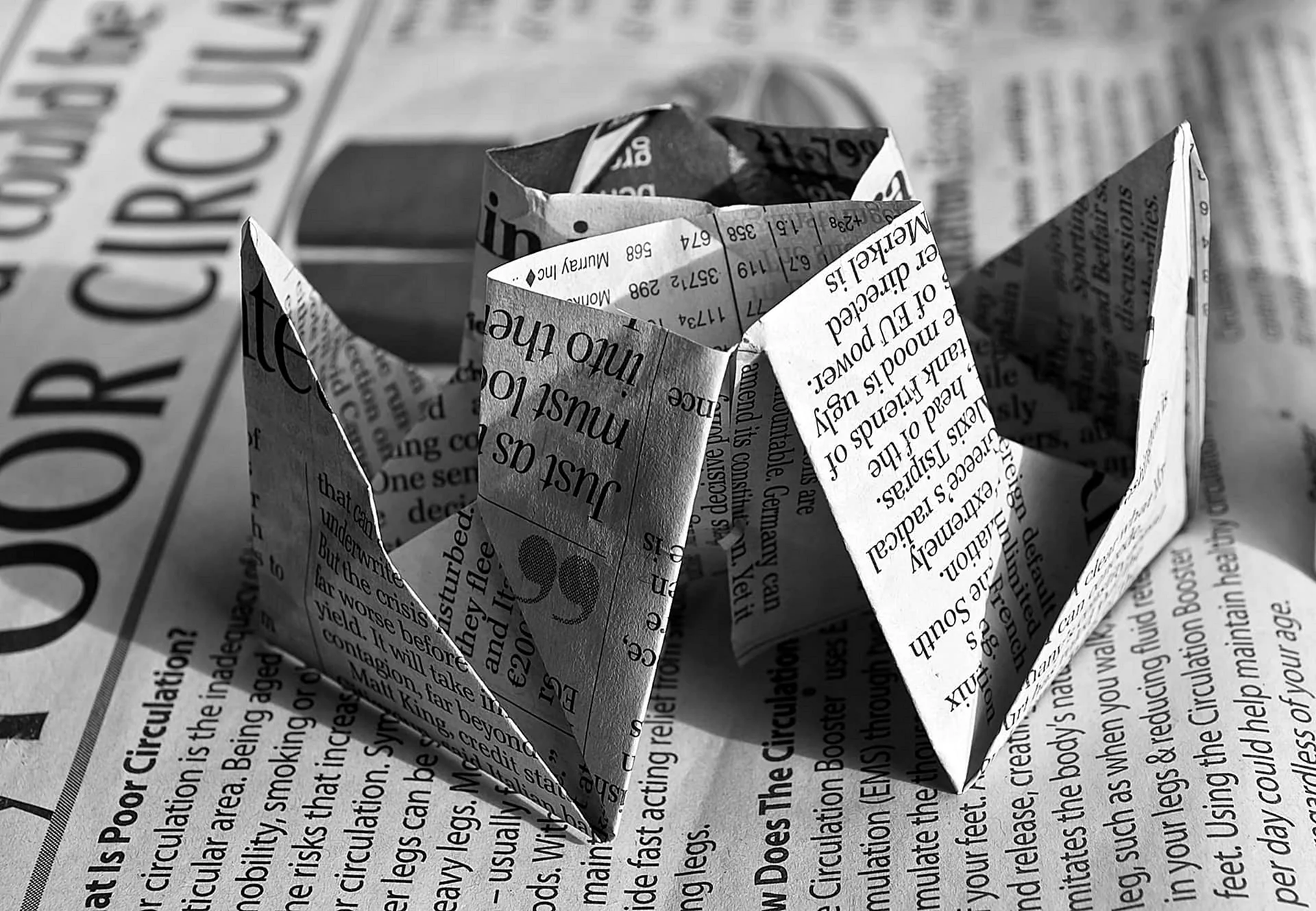 Оригами из газеты