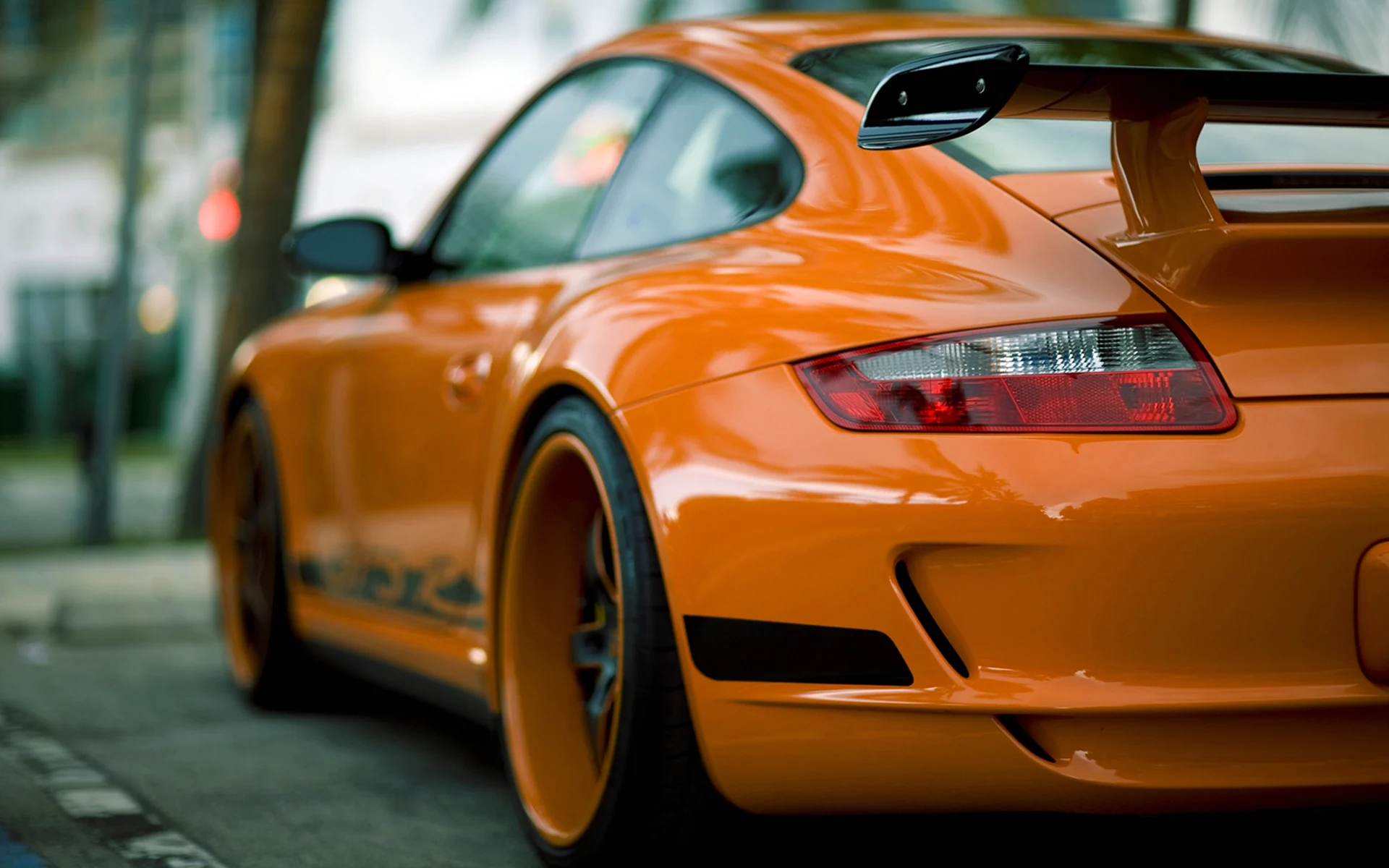 Porsche 911 оранжевый