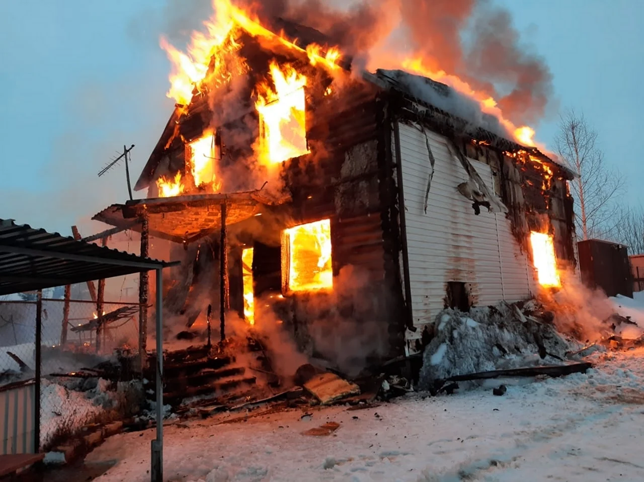 Пожар в деревне Лизуново