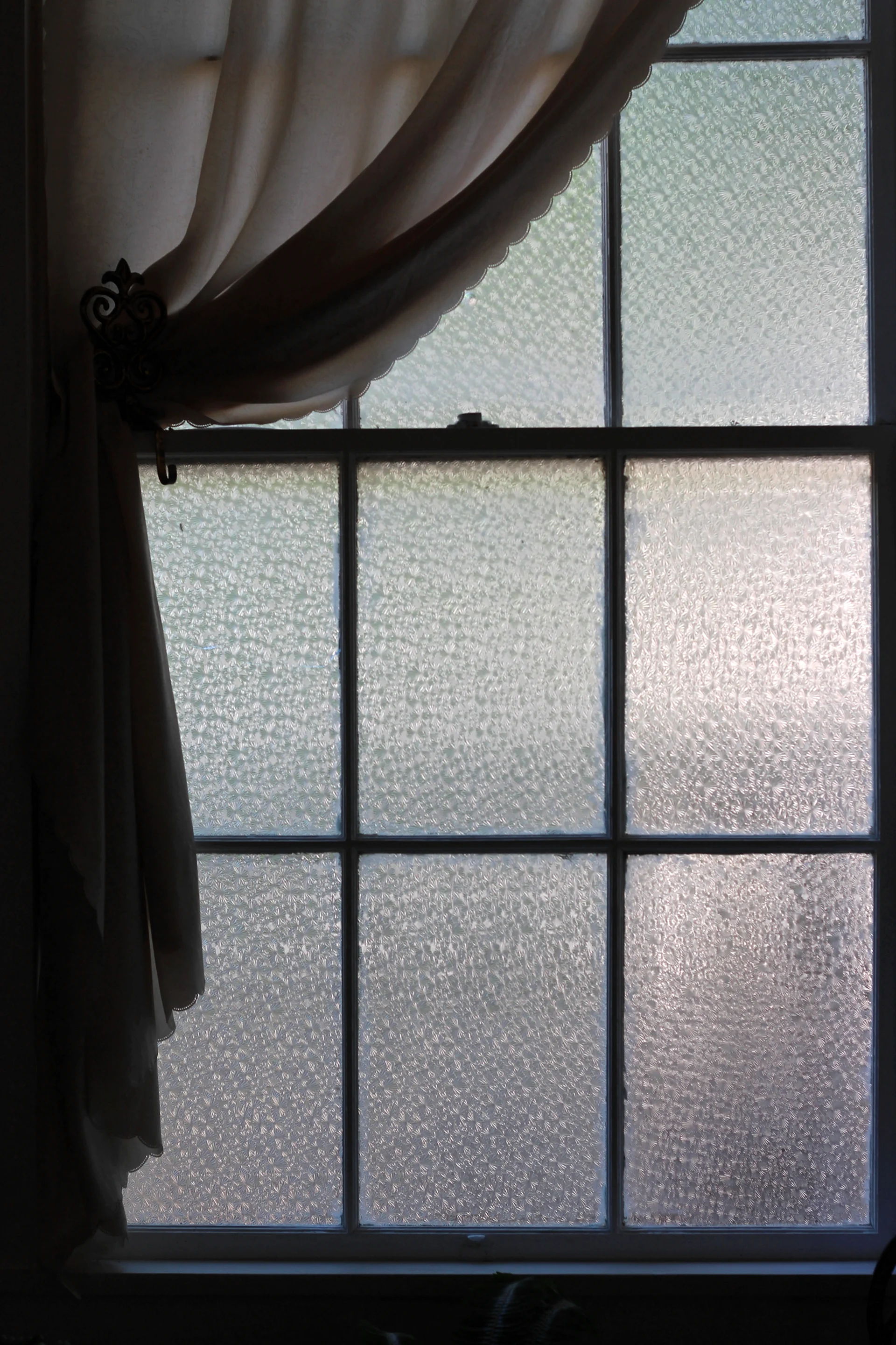Прозрачная штора открытое окно