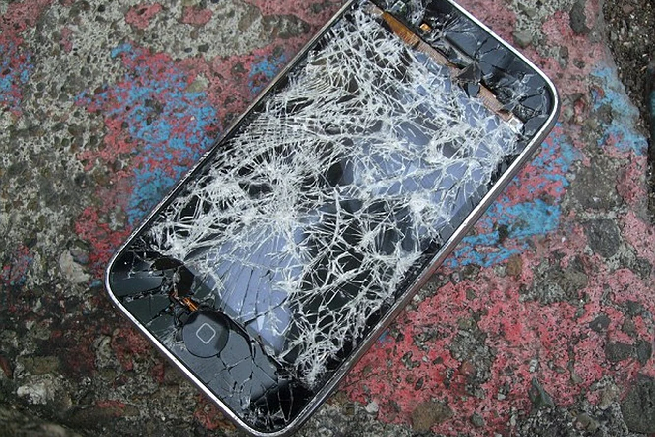 Разбитый смартфон