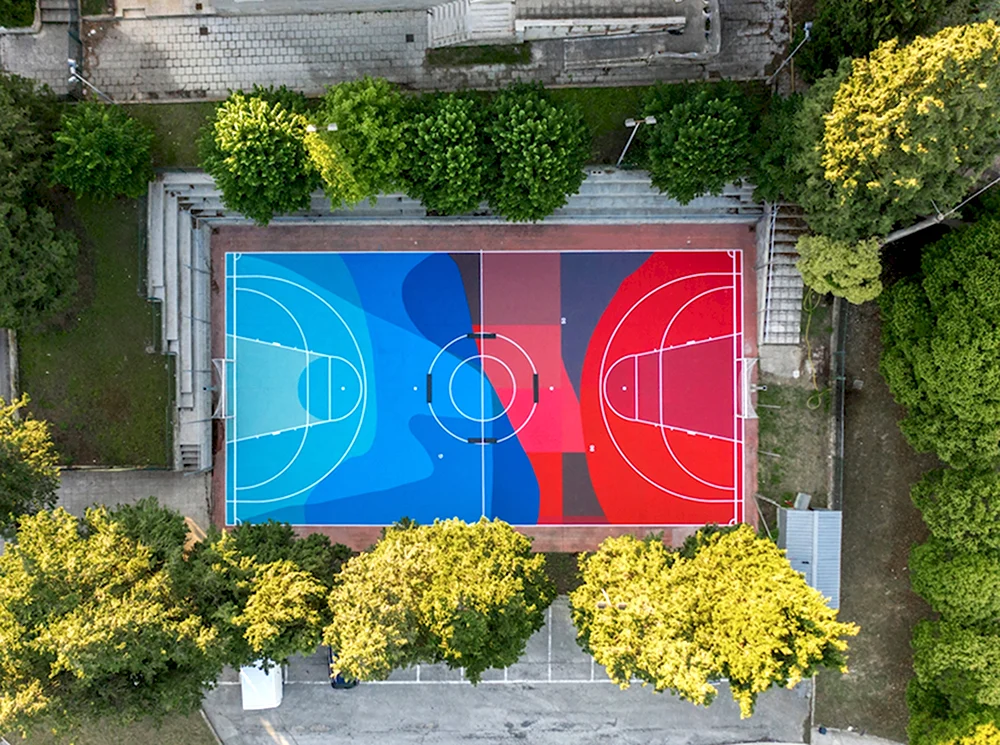 Разрисованное баскетбольная площадка
