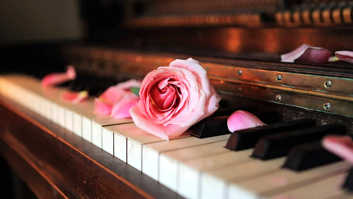 Романтическое пианино