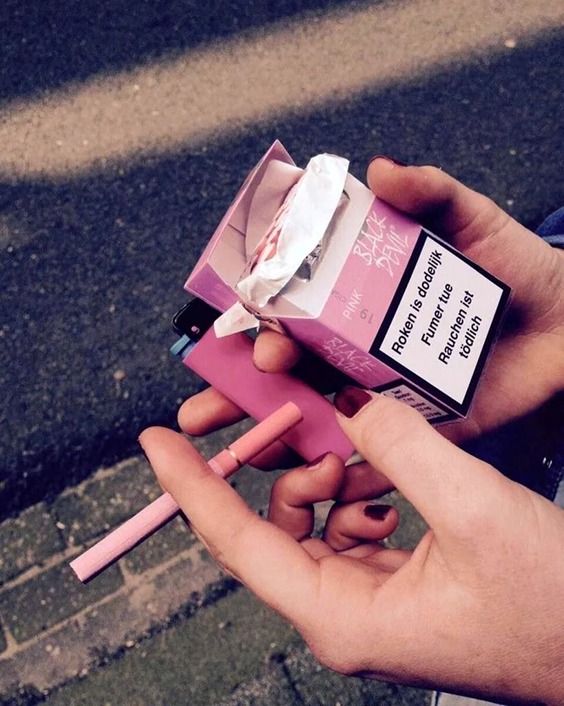 Розовые сигареты