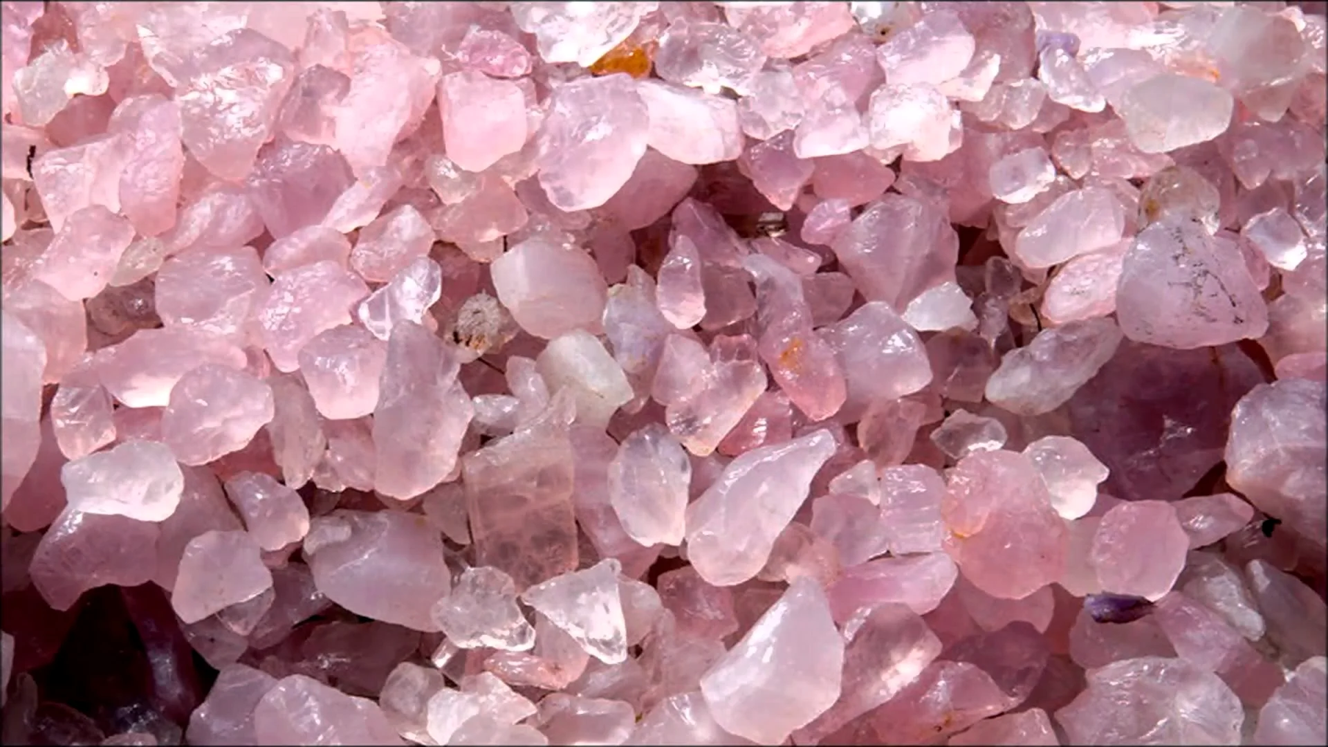 Розовый кварц минерал