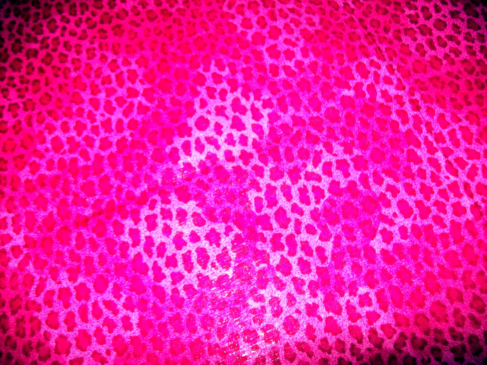 Розовый леопард фото