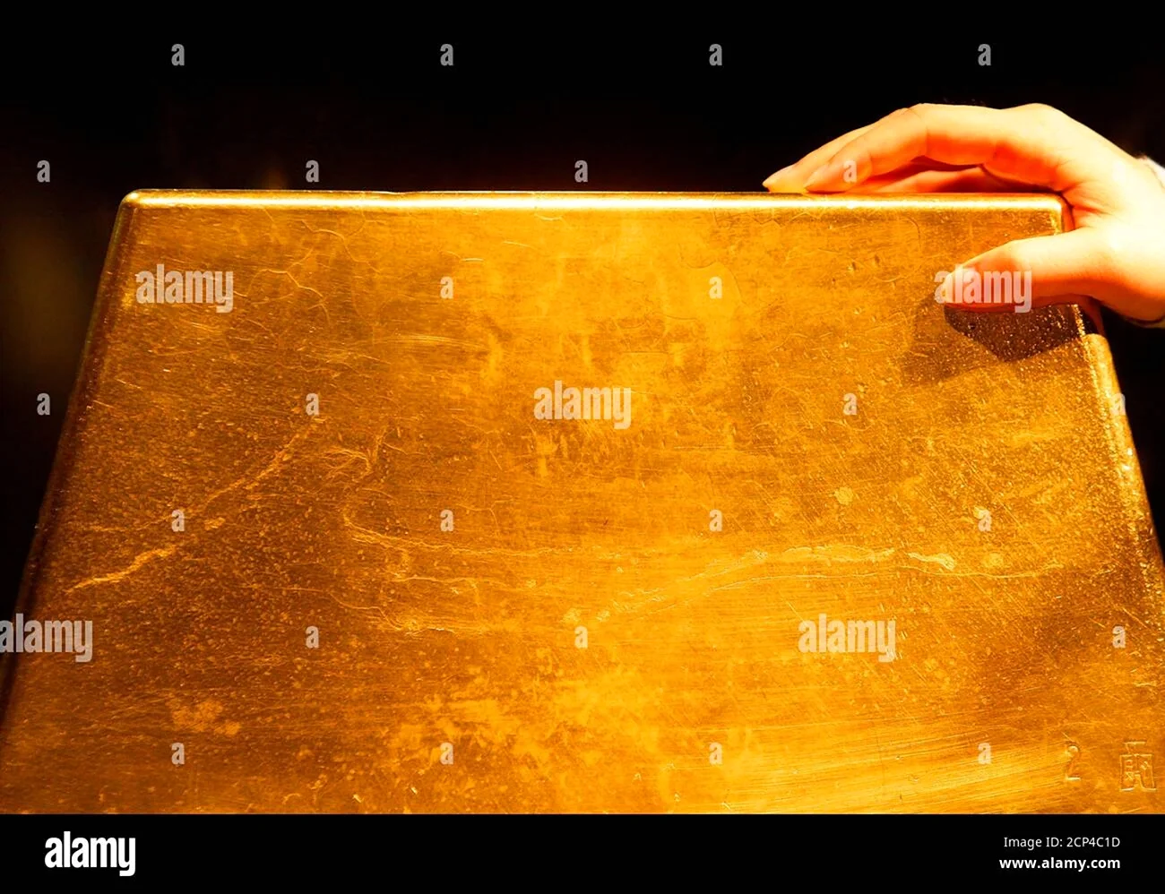 Самый тяжёлый слиток золота в мире весит 250 килограмм