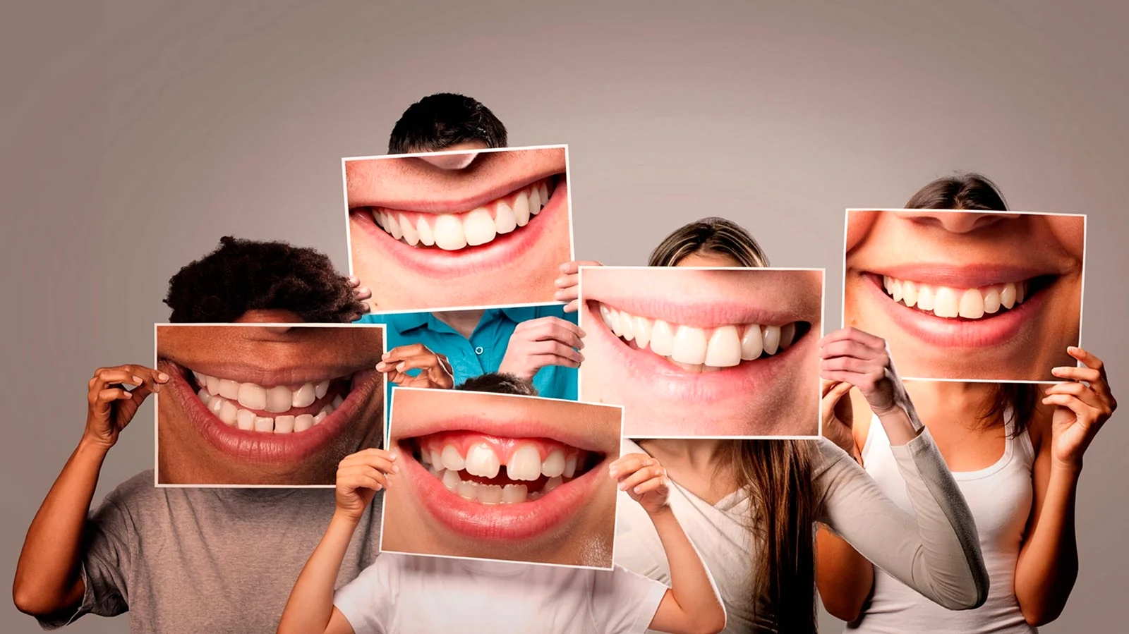 Счастливые люди с зубами