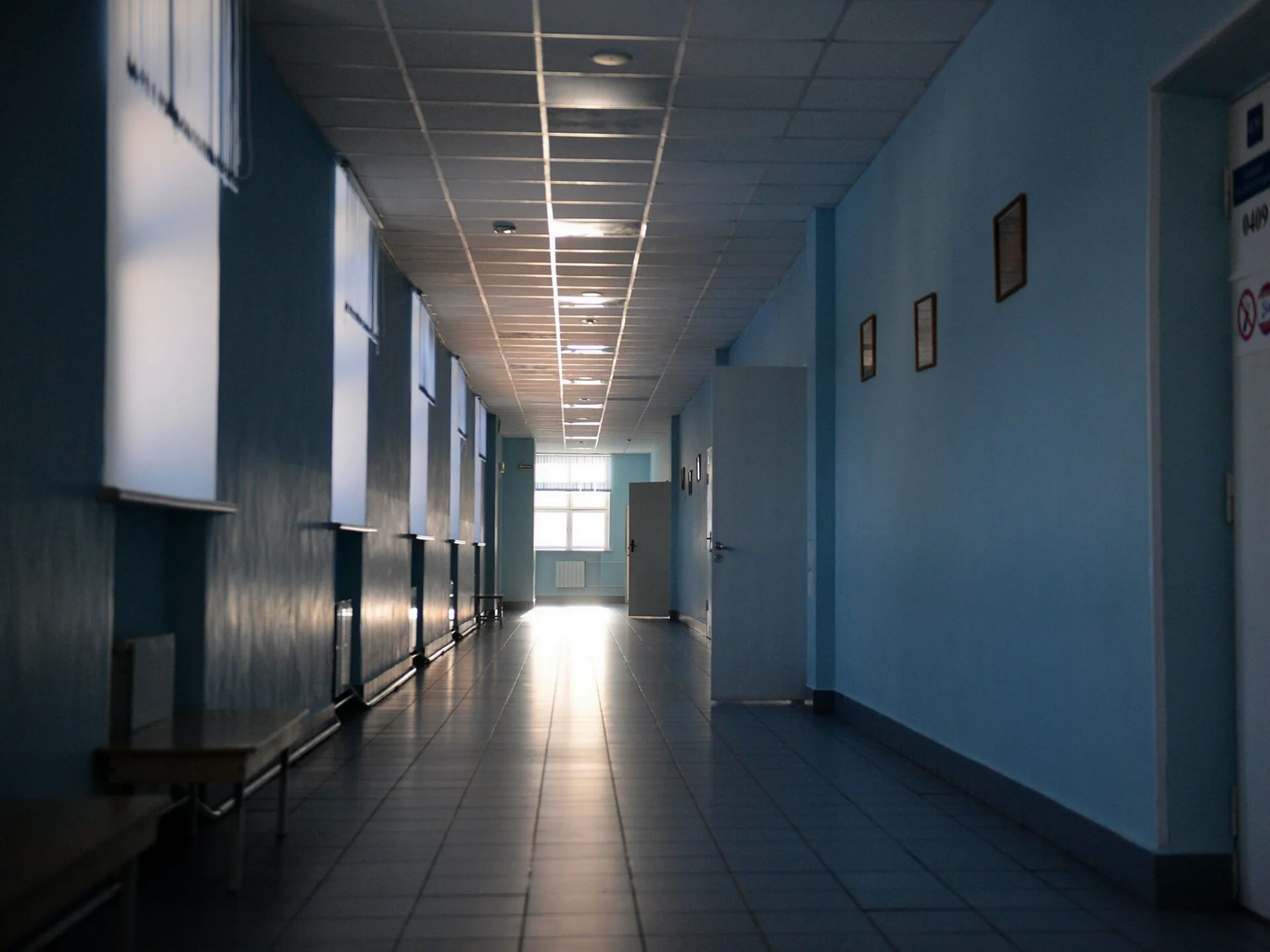 Школьный коридор старый