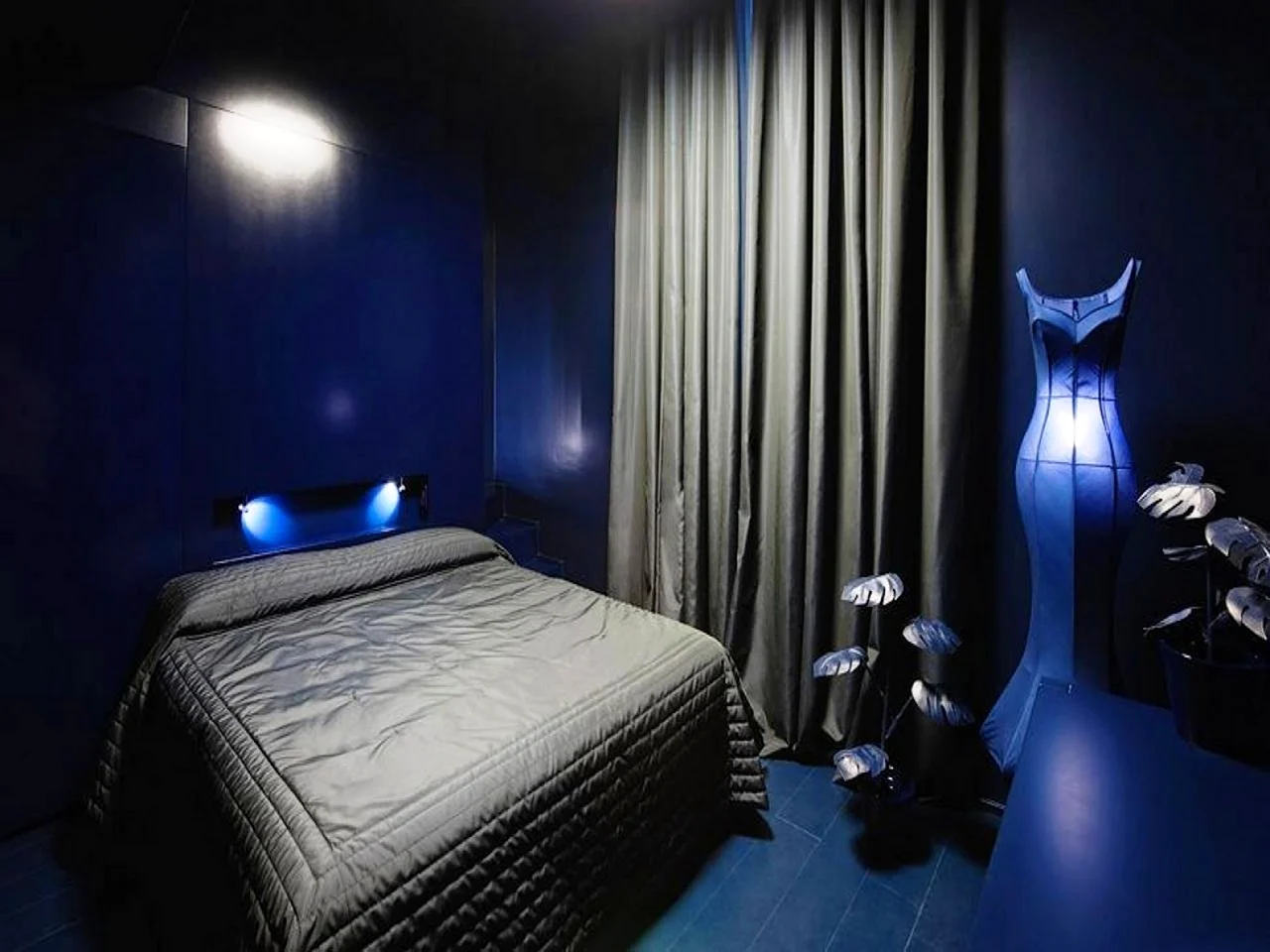 Синяя комната самый умный