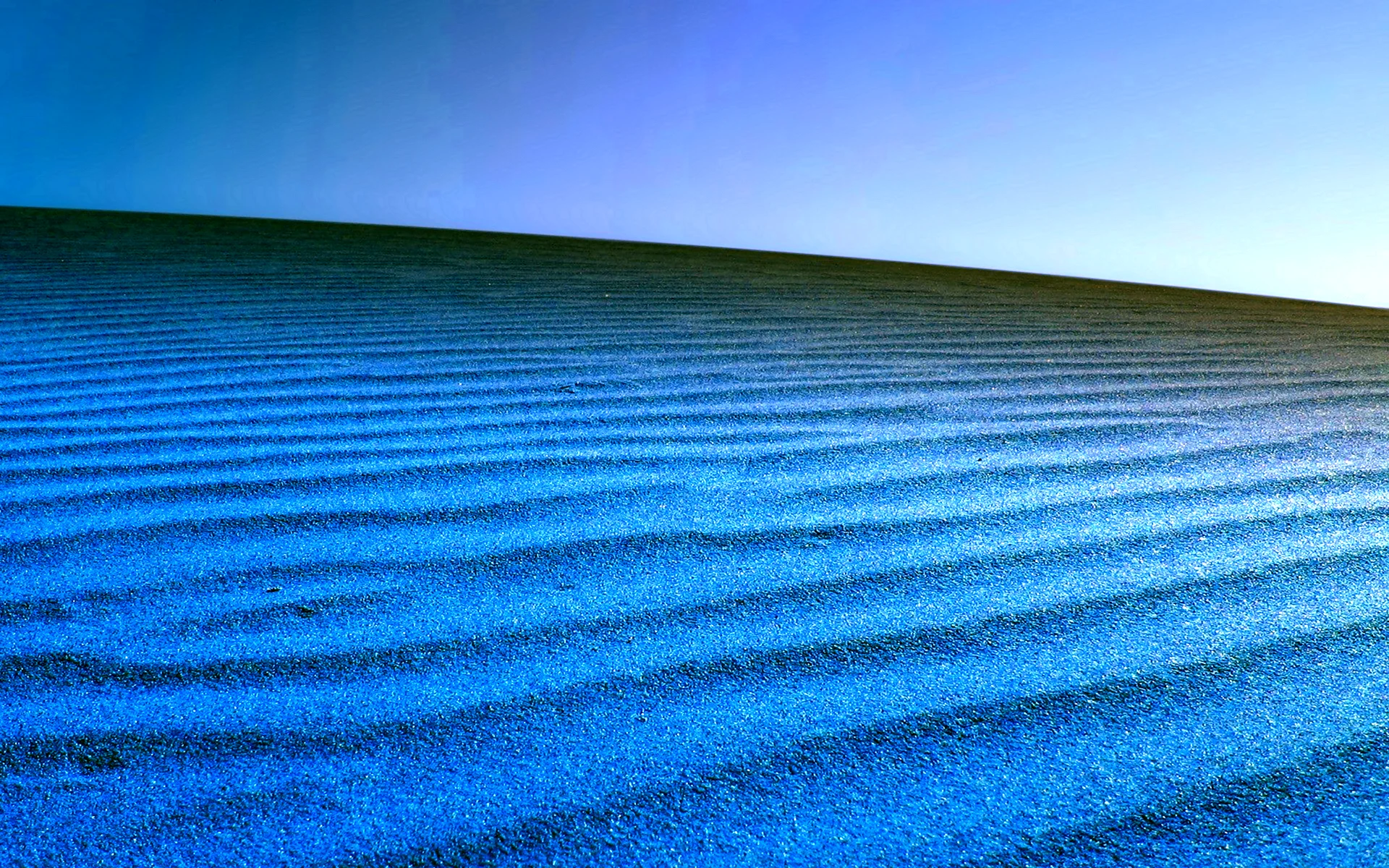 Синий песок
